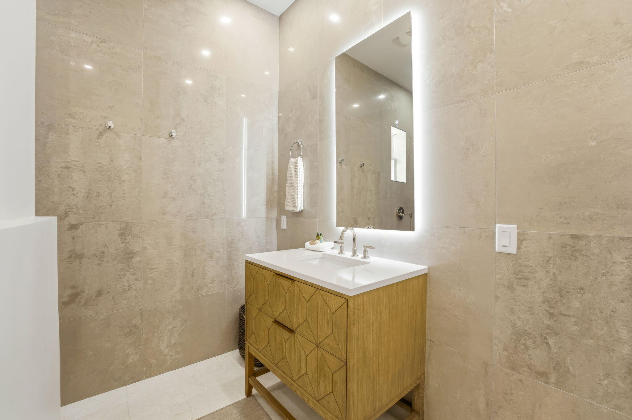 SEA WALK - Residential