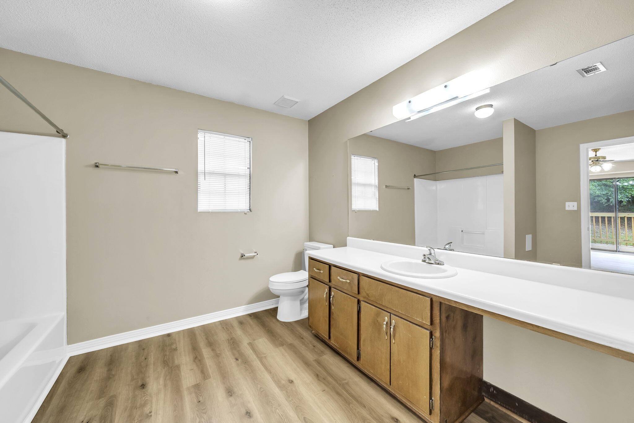 ROLLING HILLS ESTATES - Residential
