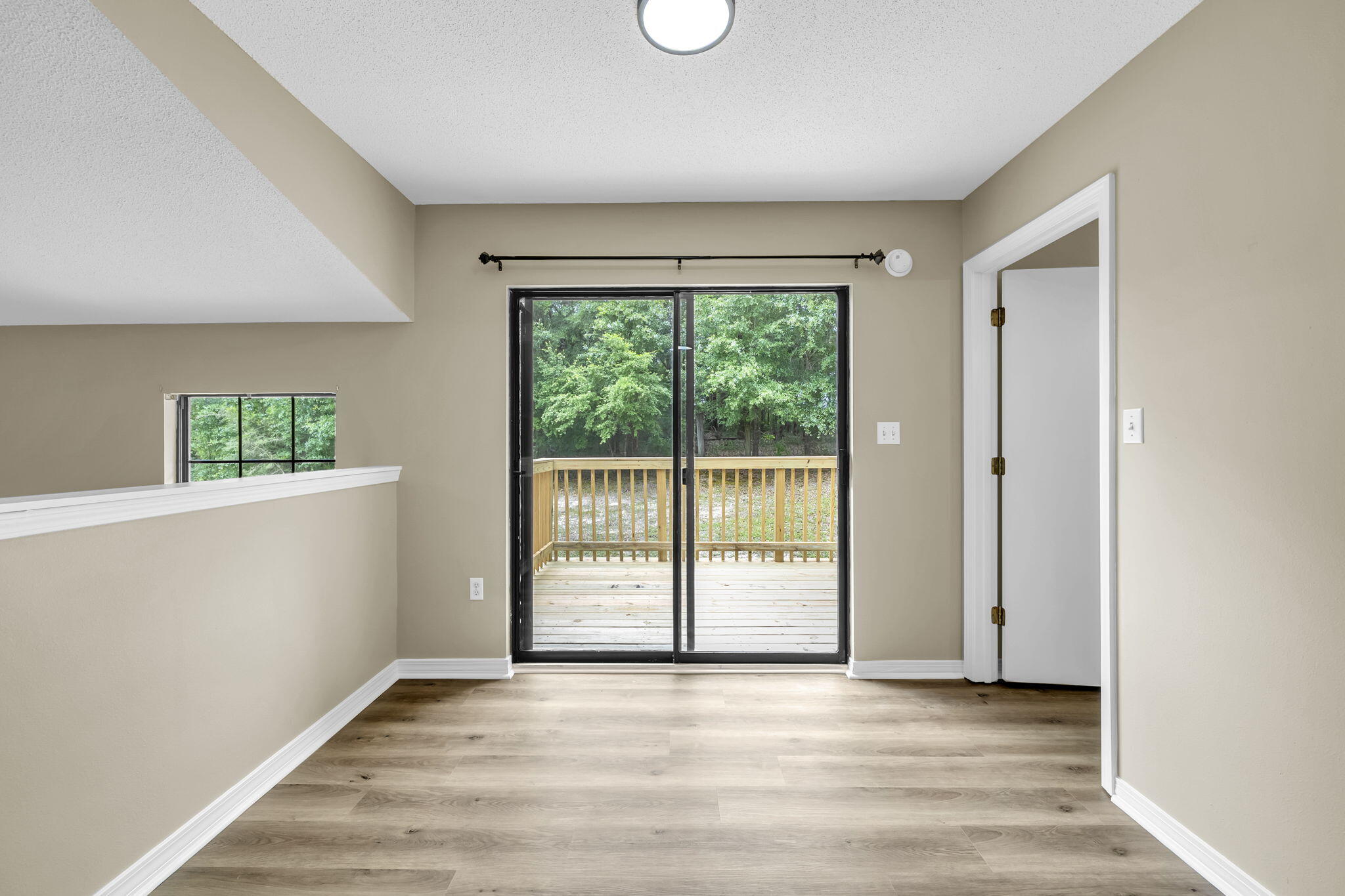 ROLLING HILLS ESTATES - Residential