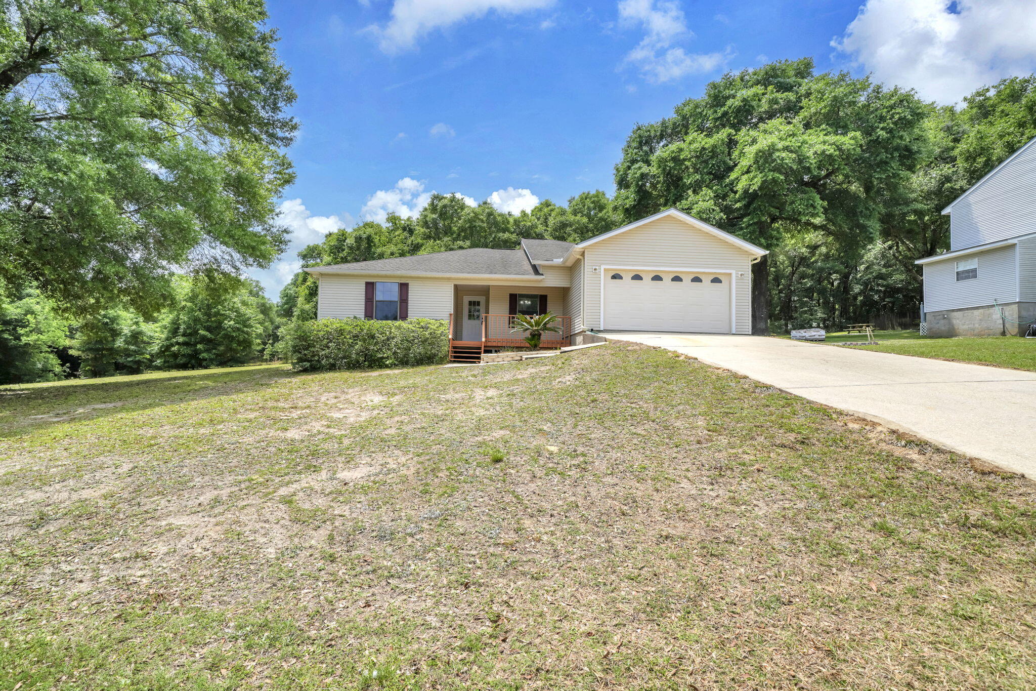 ROLLING HILLS ESTATES - Residential