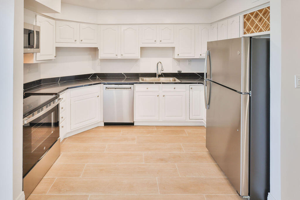 SHORELINE GARDENS T/H - Residential