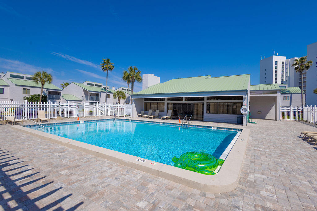 SHORELINE GARDENS T/H - Residential