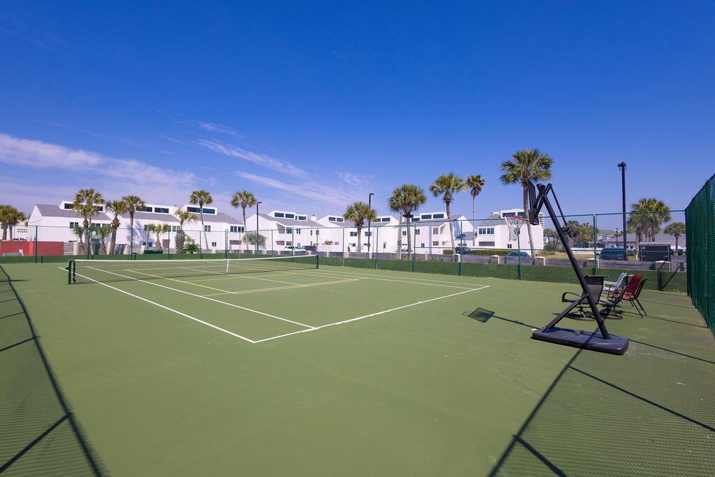 SHORELINE GARDENS T/H - Residential