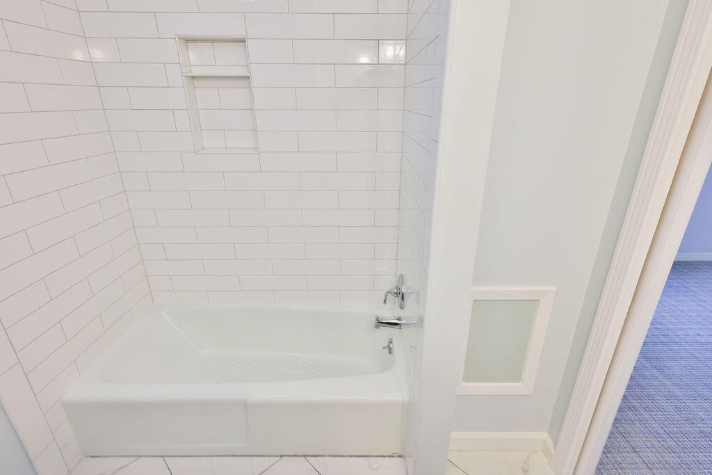 SHORELINE GARDENS T/H - Residential