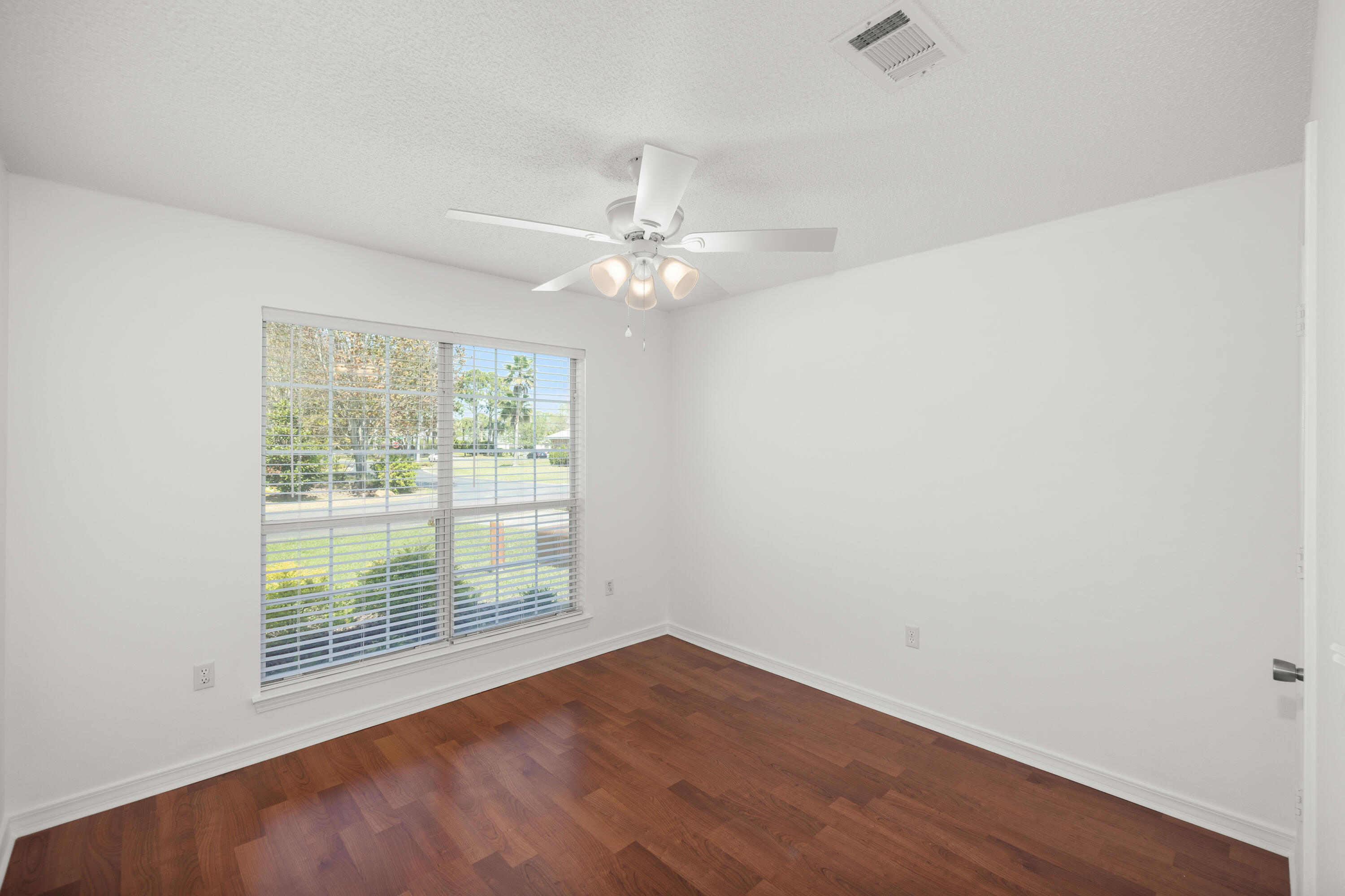 MANDAVILLA - Residential