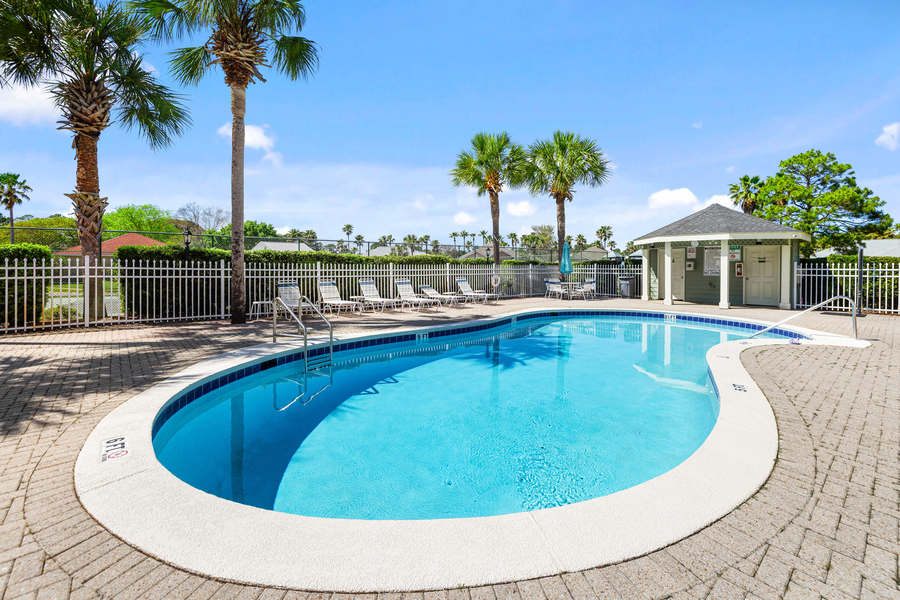 MANDAVILLA - Residential