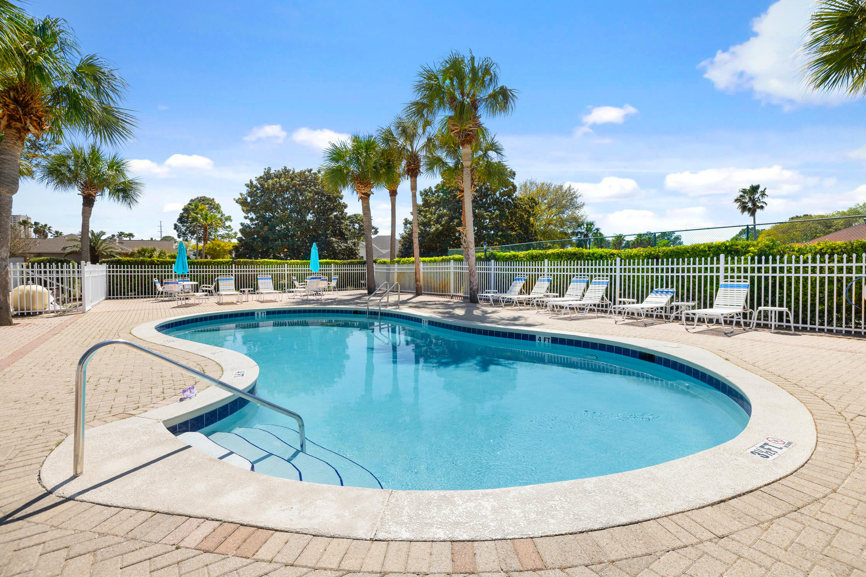 MANDAVILLA - Residential