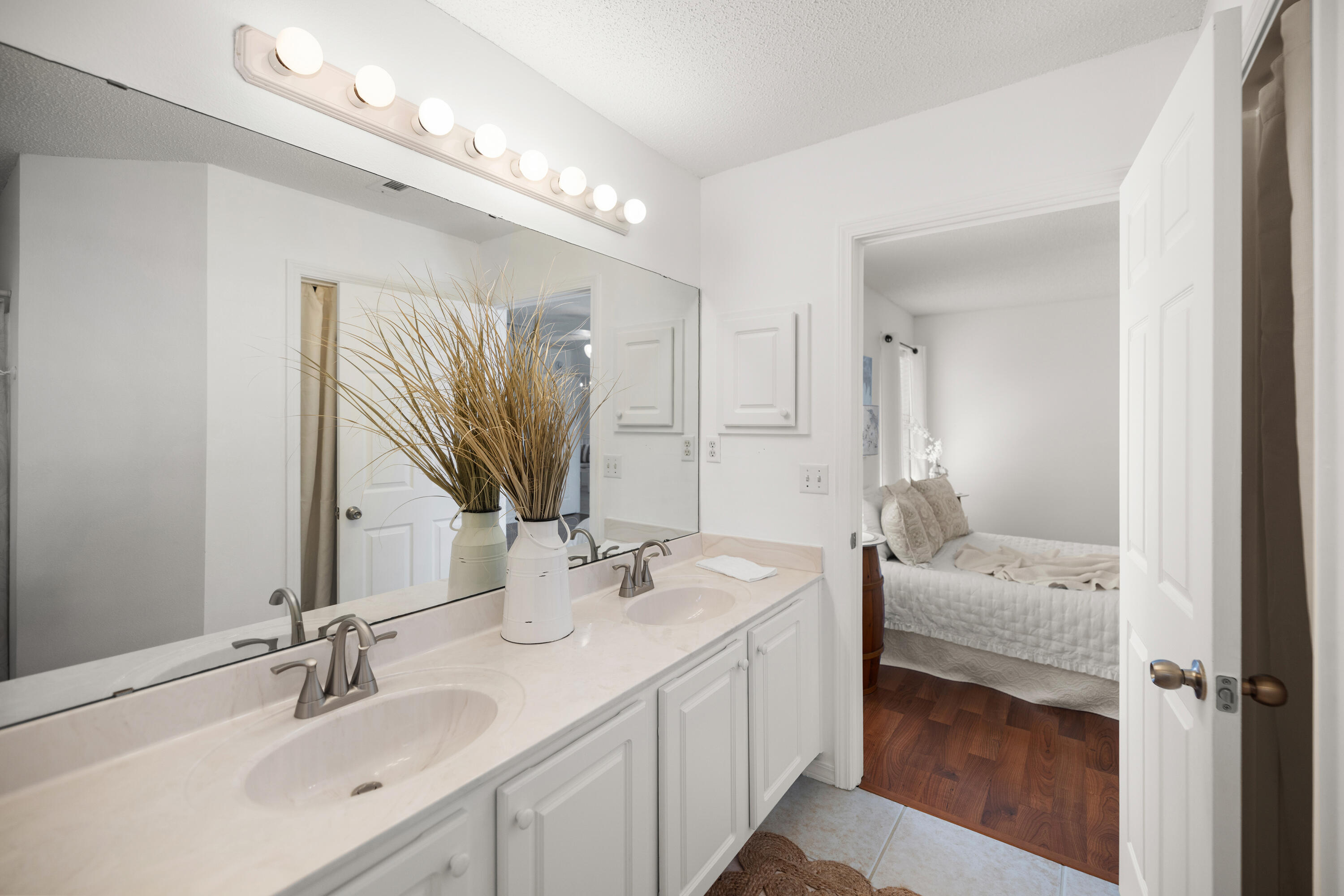 MANDAVILLA - Residential