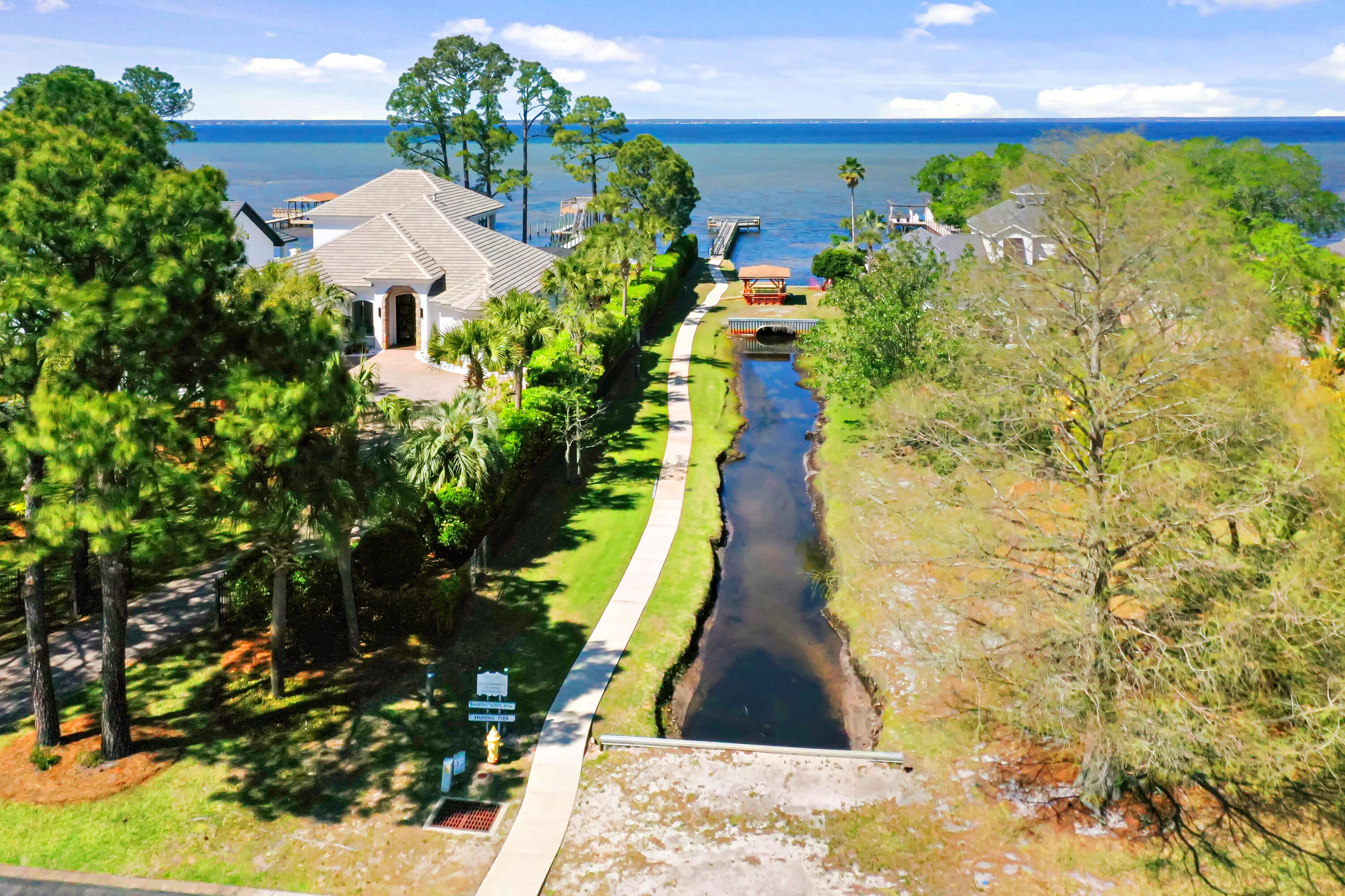 MANDAVILLA - Residential