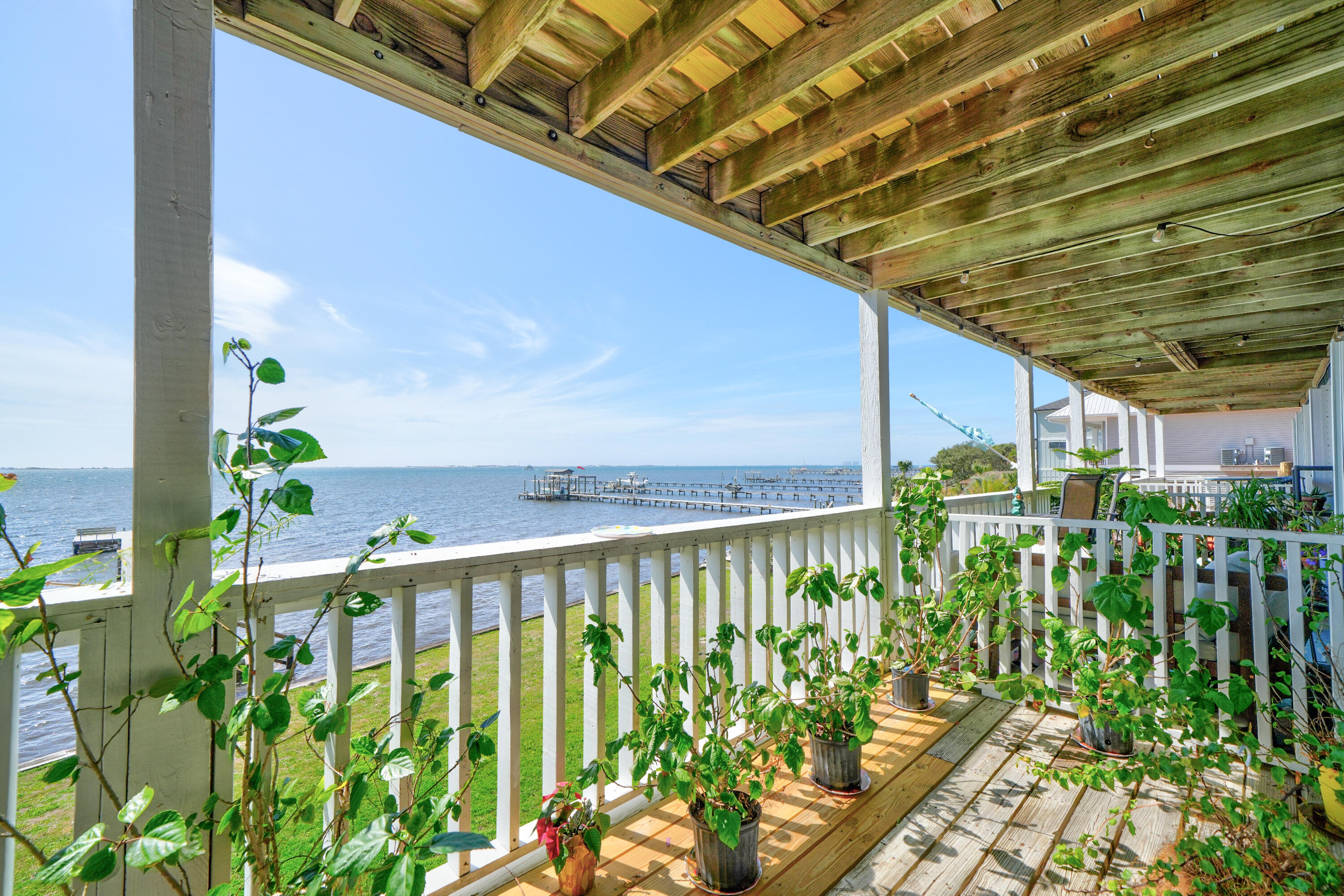 SOUNDWIND CONDO - Residential