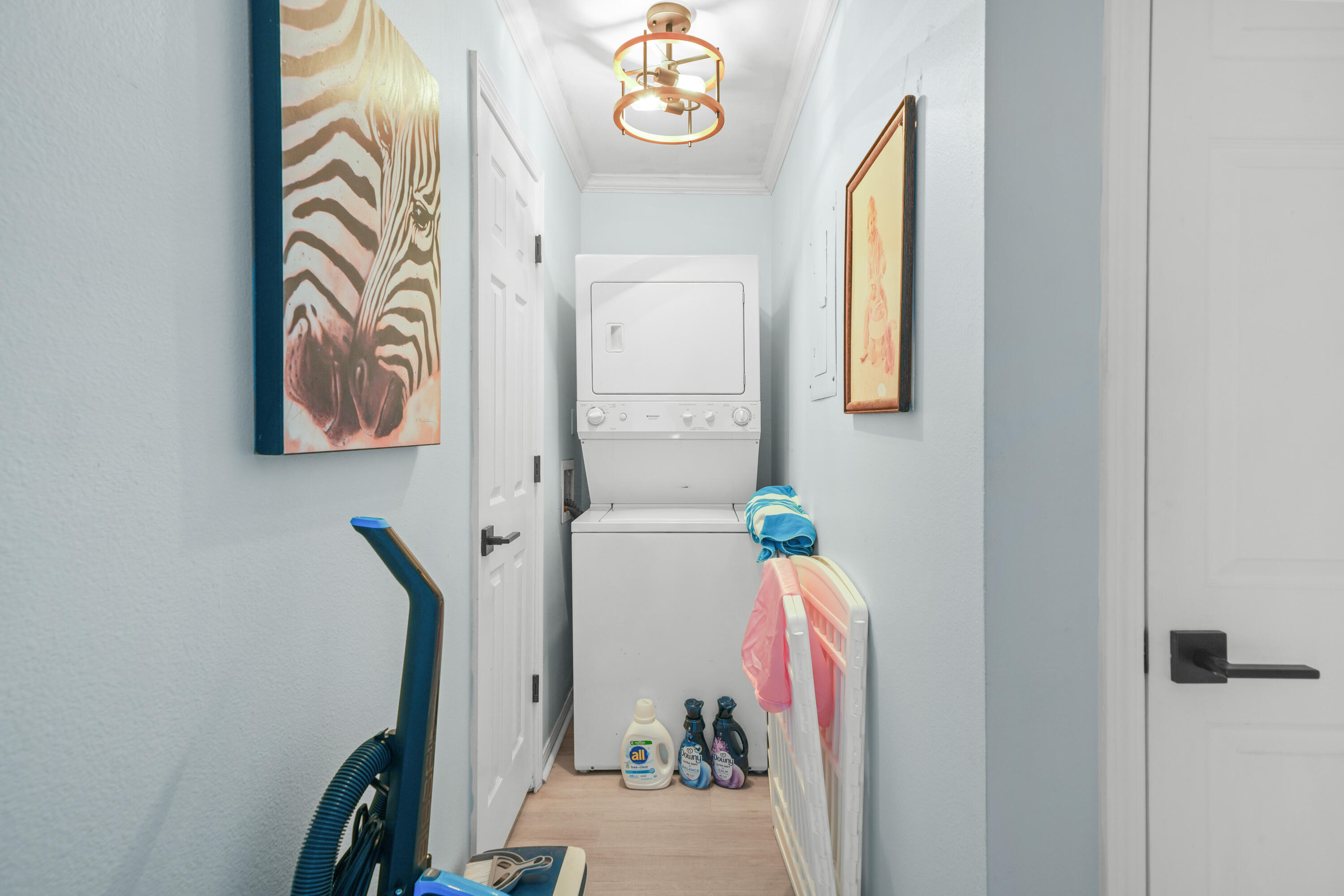 SOUNDWIND CONDO - Residential