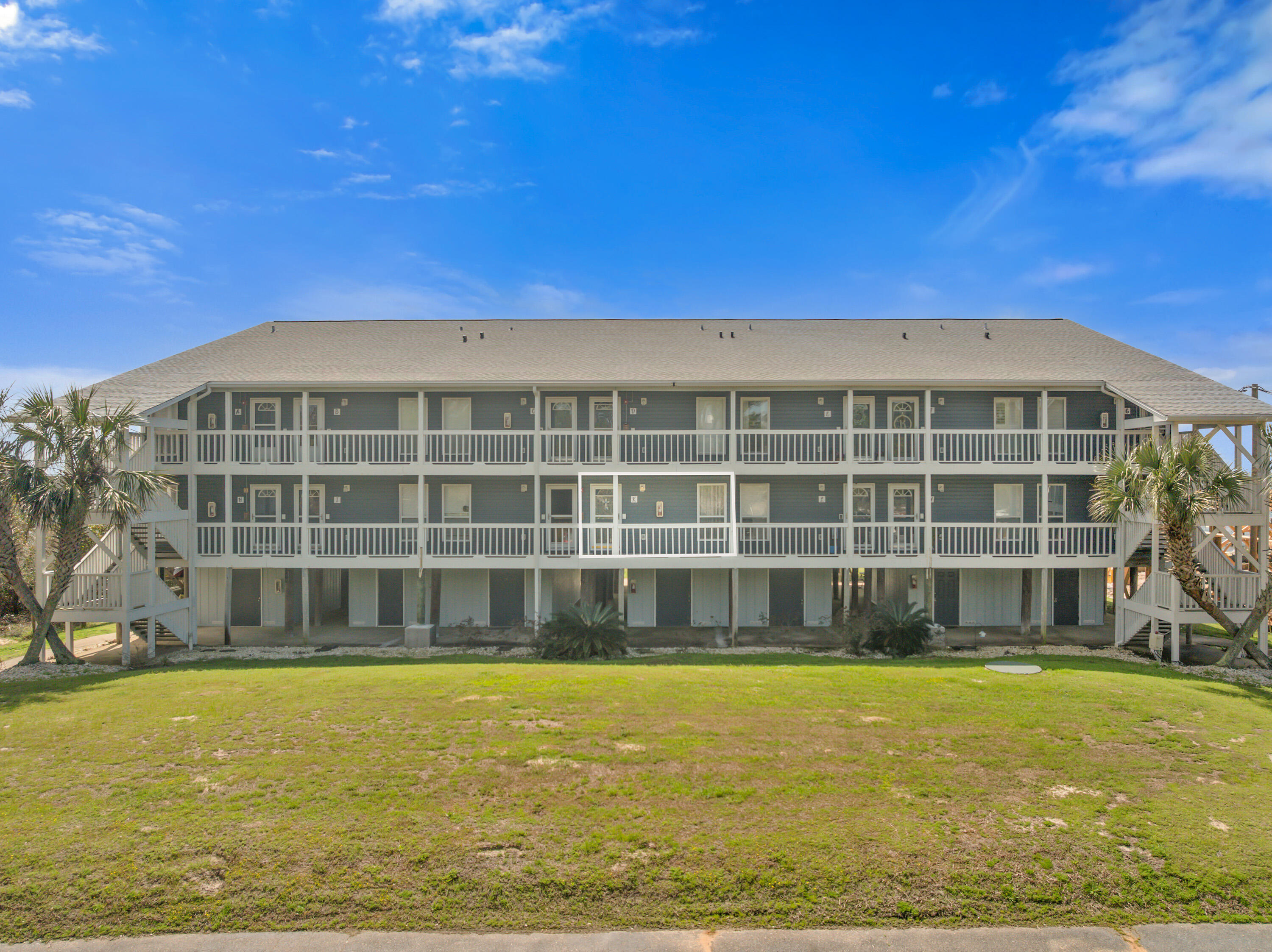 SOUNDWIND CONDO - Residential