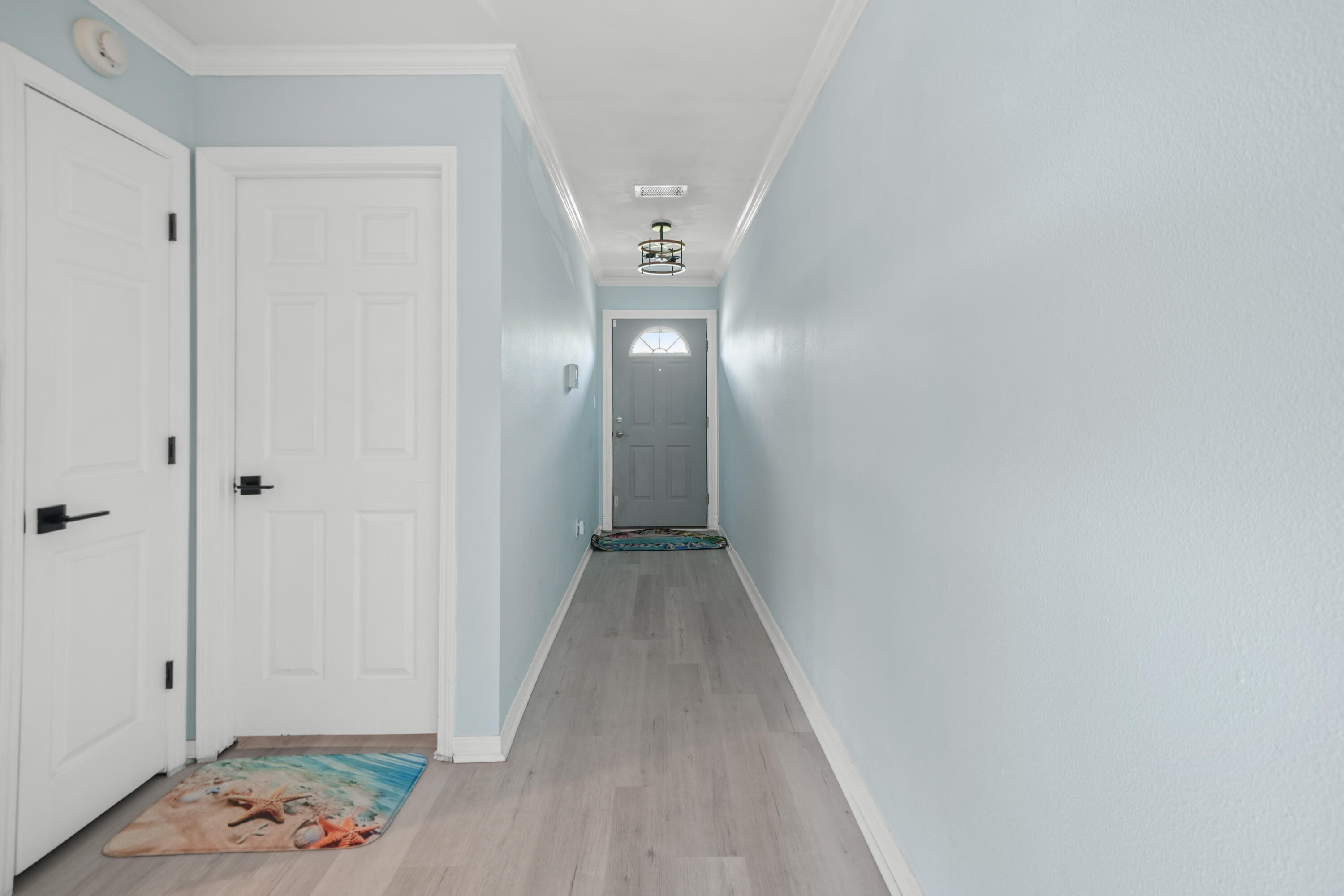 SOUNDWIND CONDO - Residential