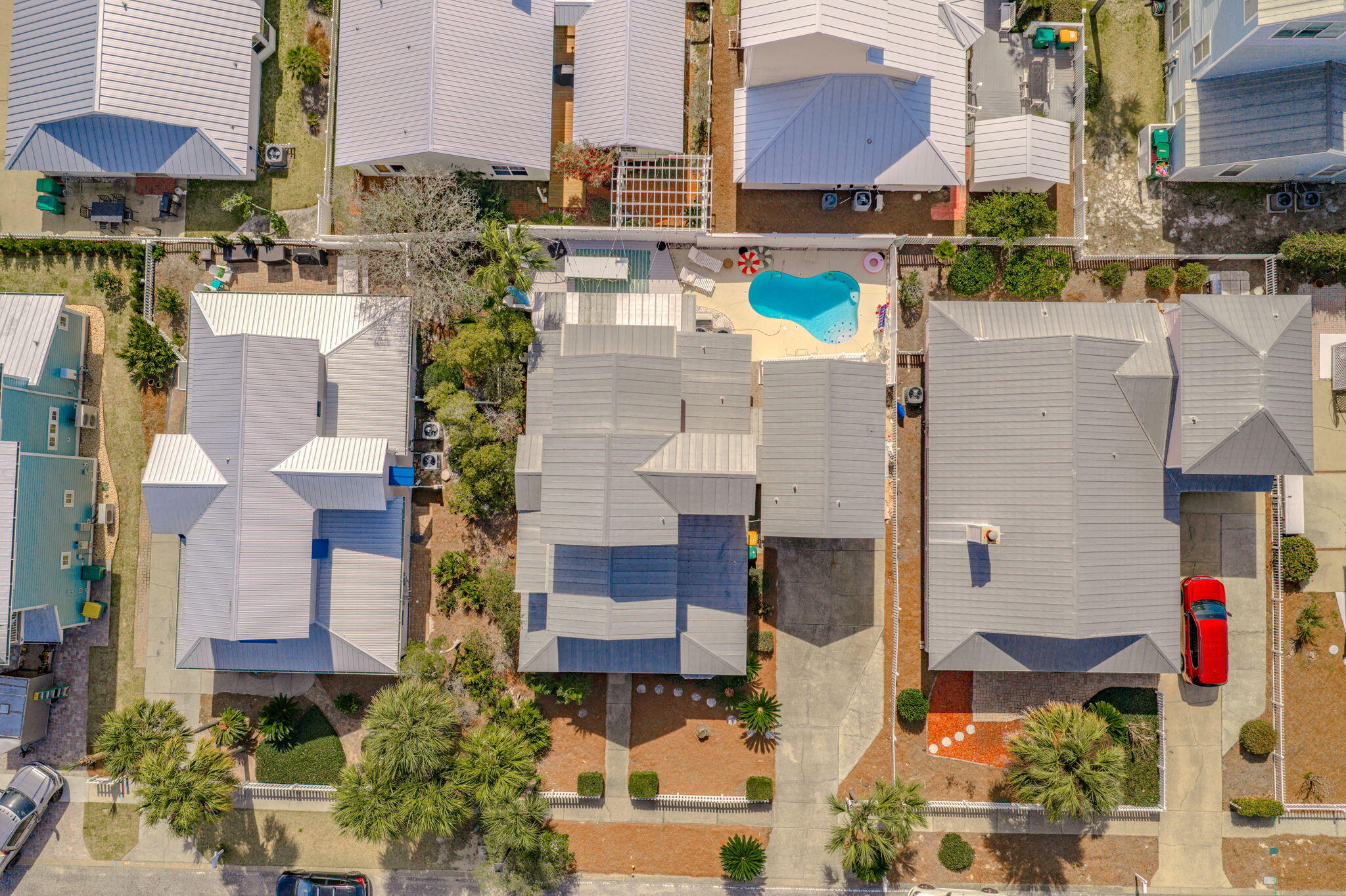 CRYSTAL BEACH COTTAGES - Residential