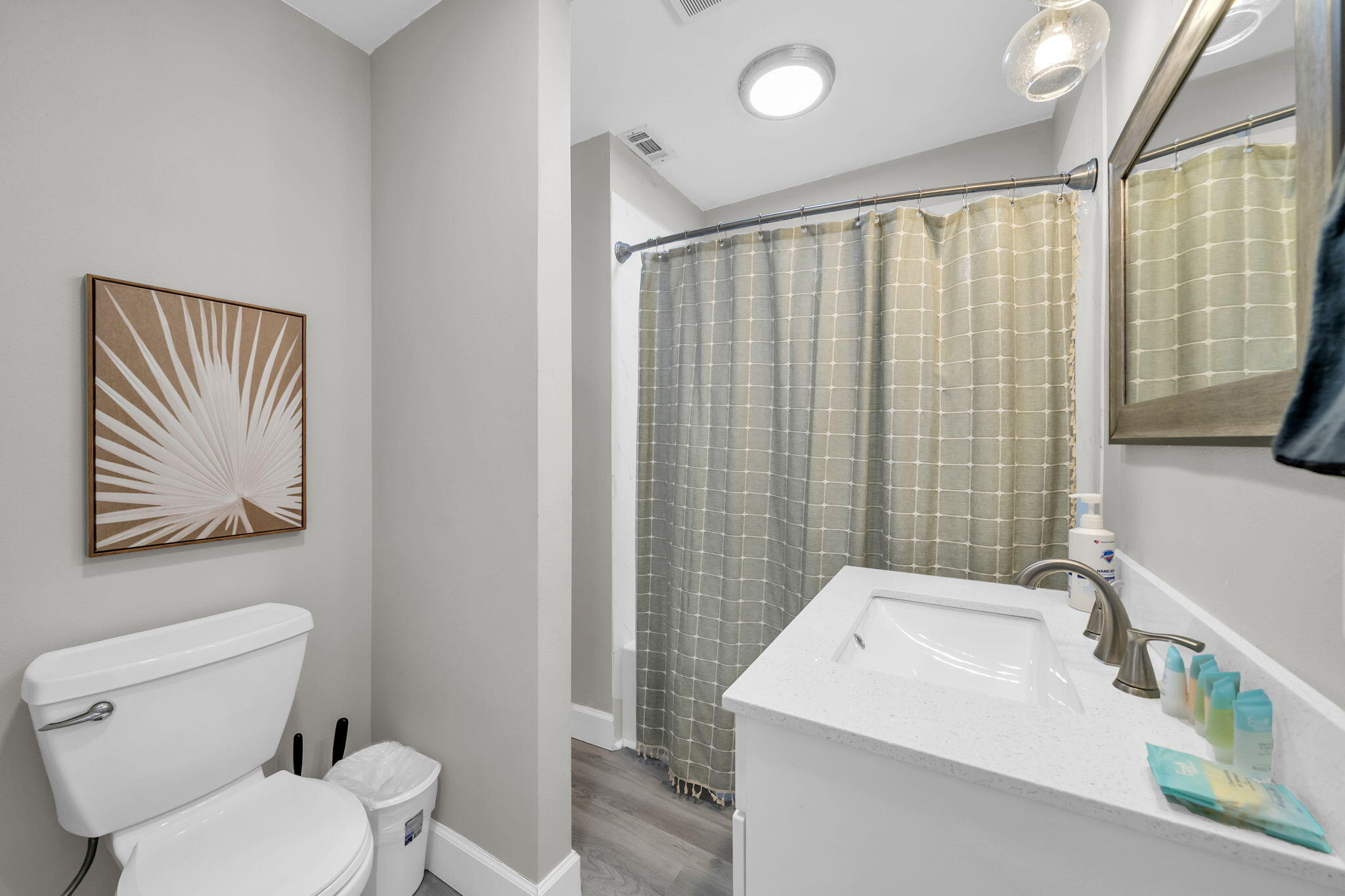 CRYSTAL BEACH COTTAGES - Residential