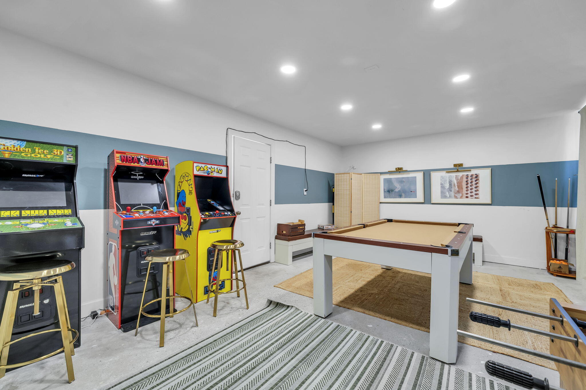 CRYSTAL BEACH COTTAGES - Residential