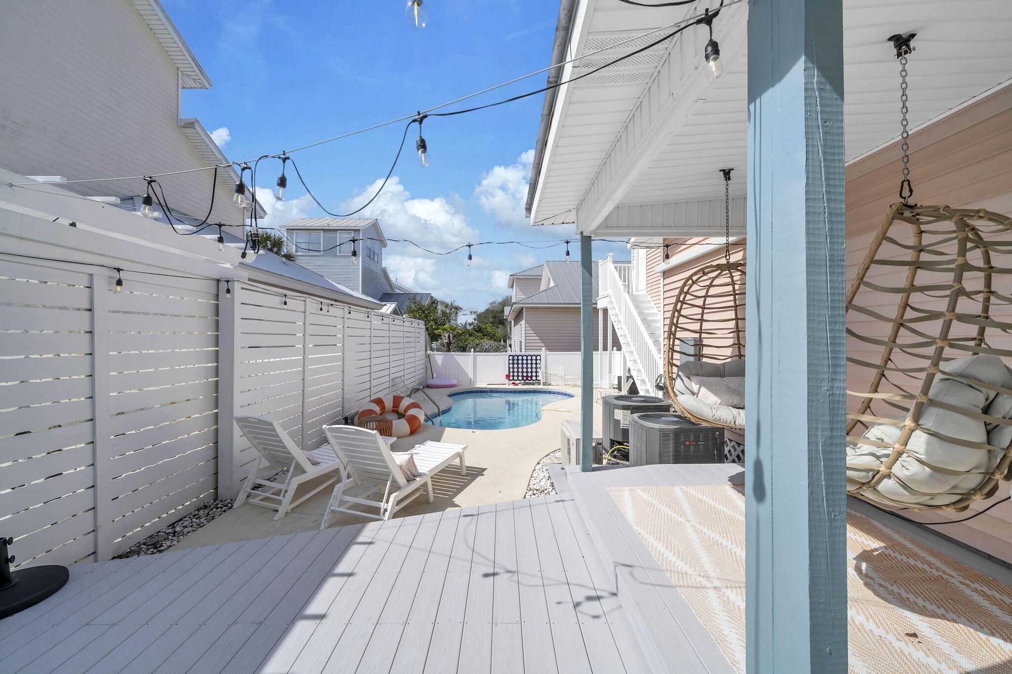 CRYSTAL BEACH COTTAGES - Residential