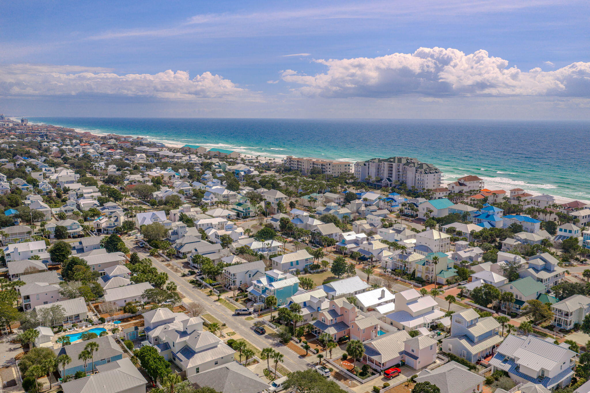 CRYSTAL BEACH COTTAGES - Residential