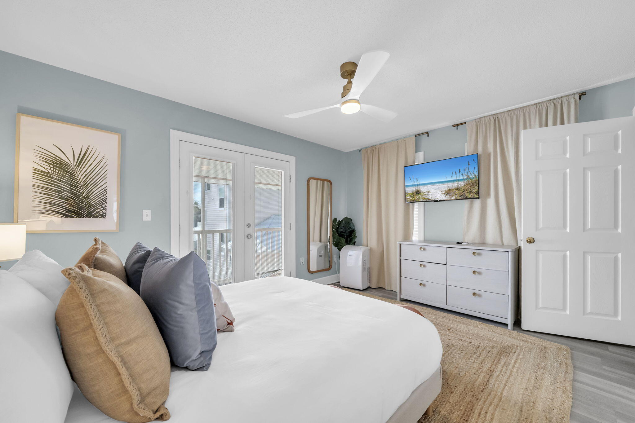 CRYSTAL BEACH COTTAGES - Residential