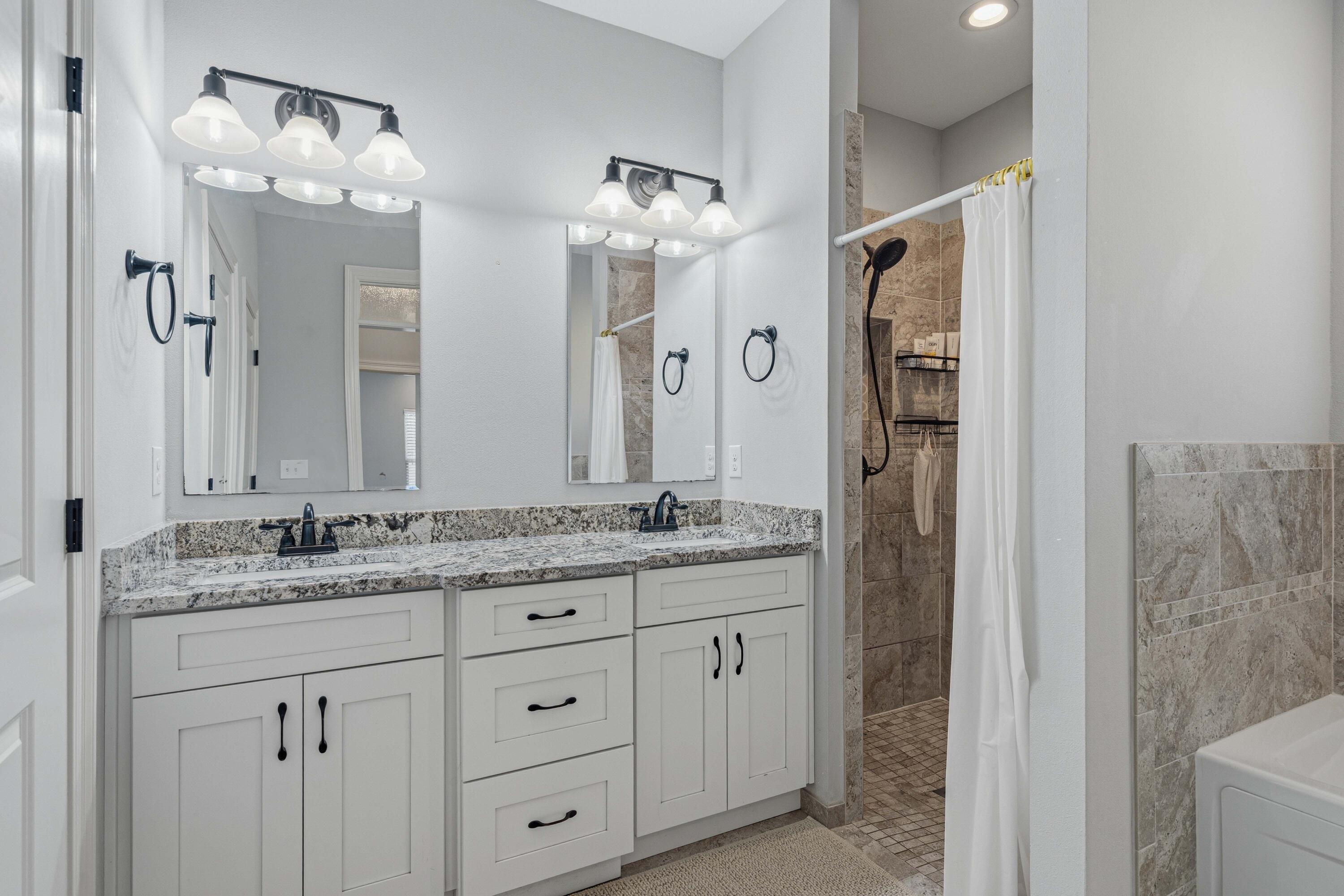 MAGNOLIA HARBOR - Residential