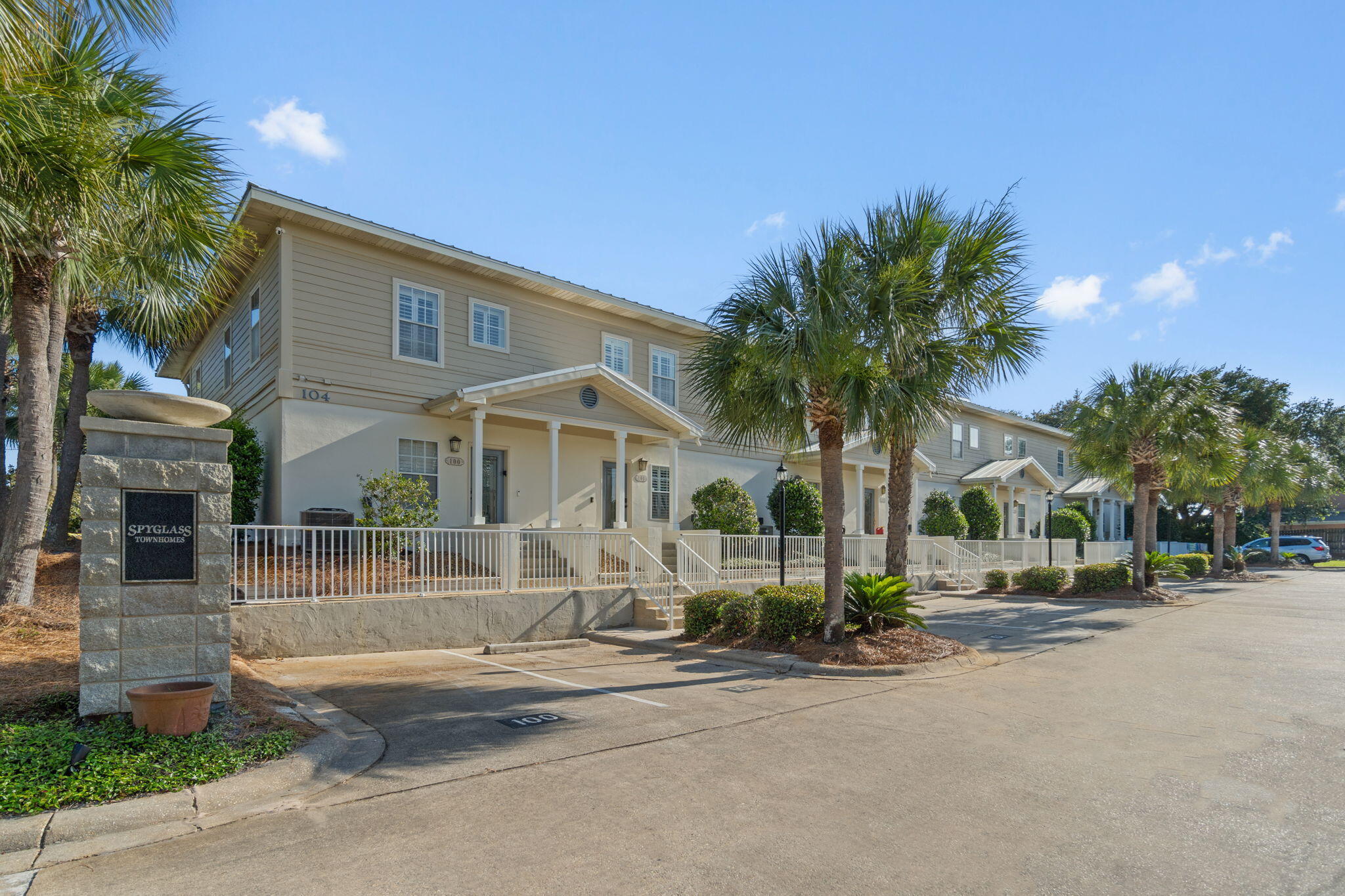 SPYGLASS T/H - Residential