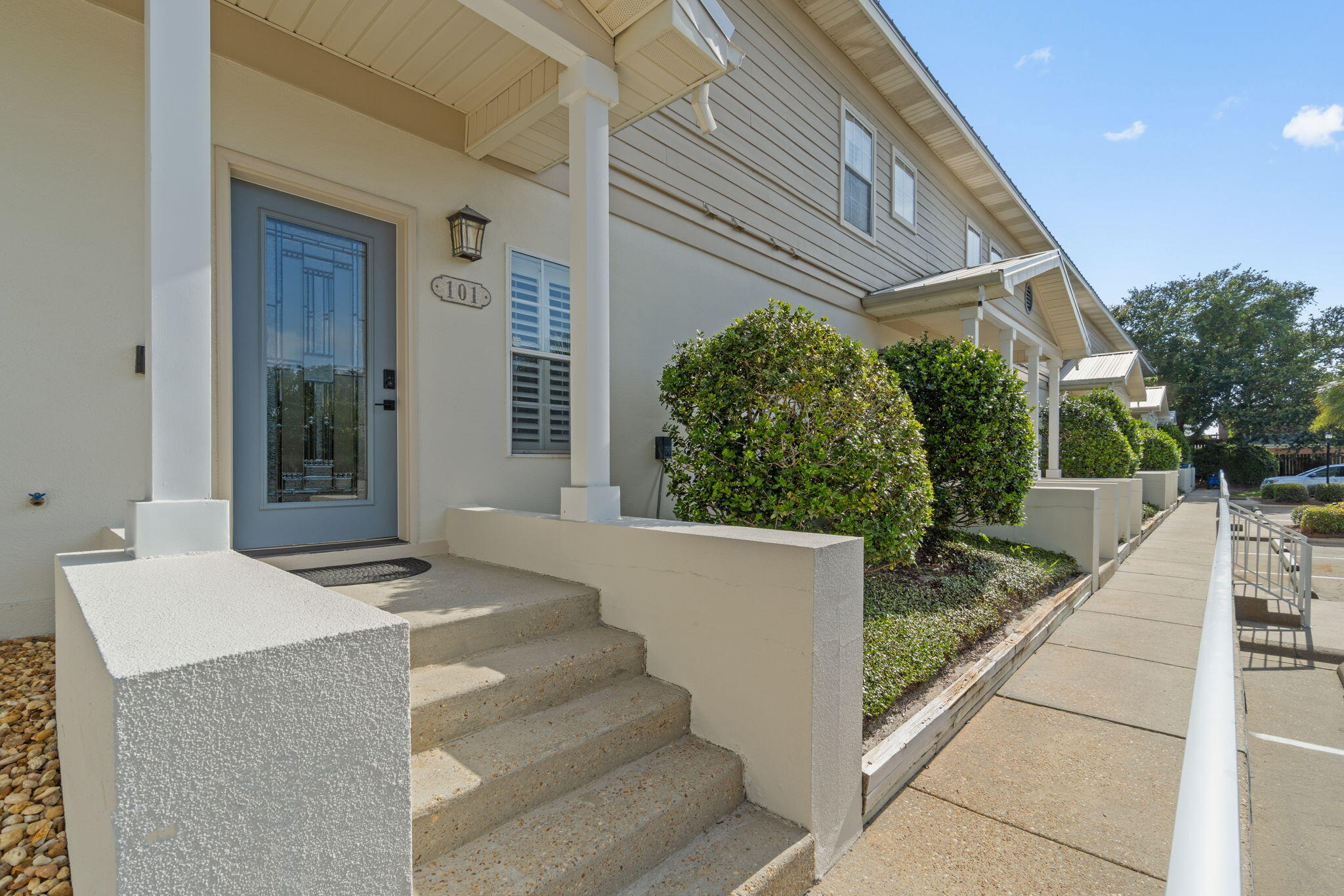 SPYGLASS T/H - Residential