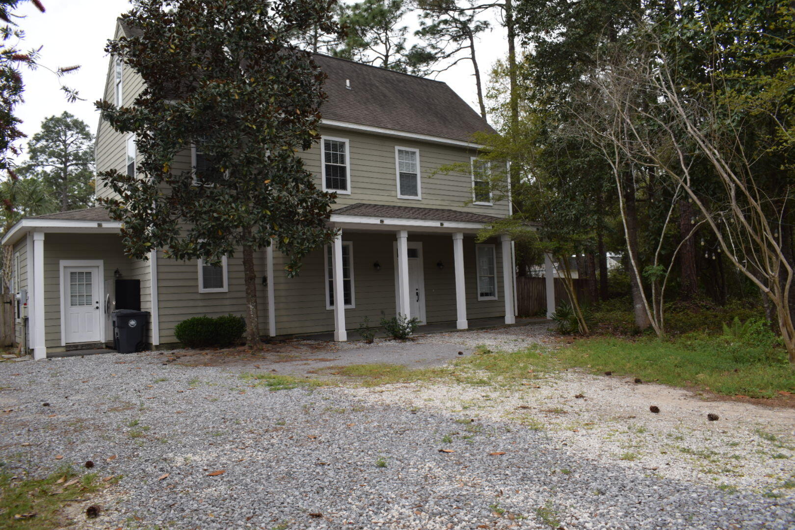 MAGNOLIA BEACH - Residential