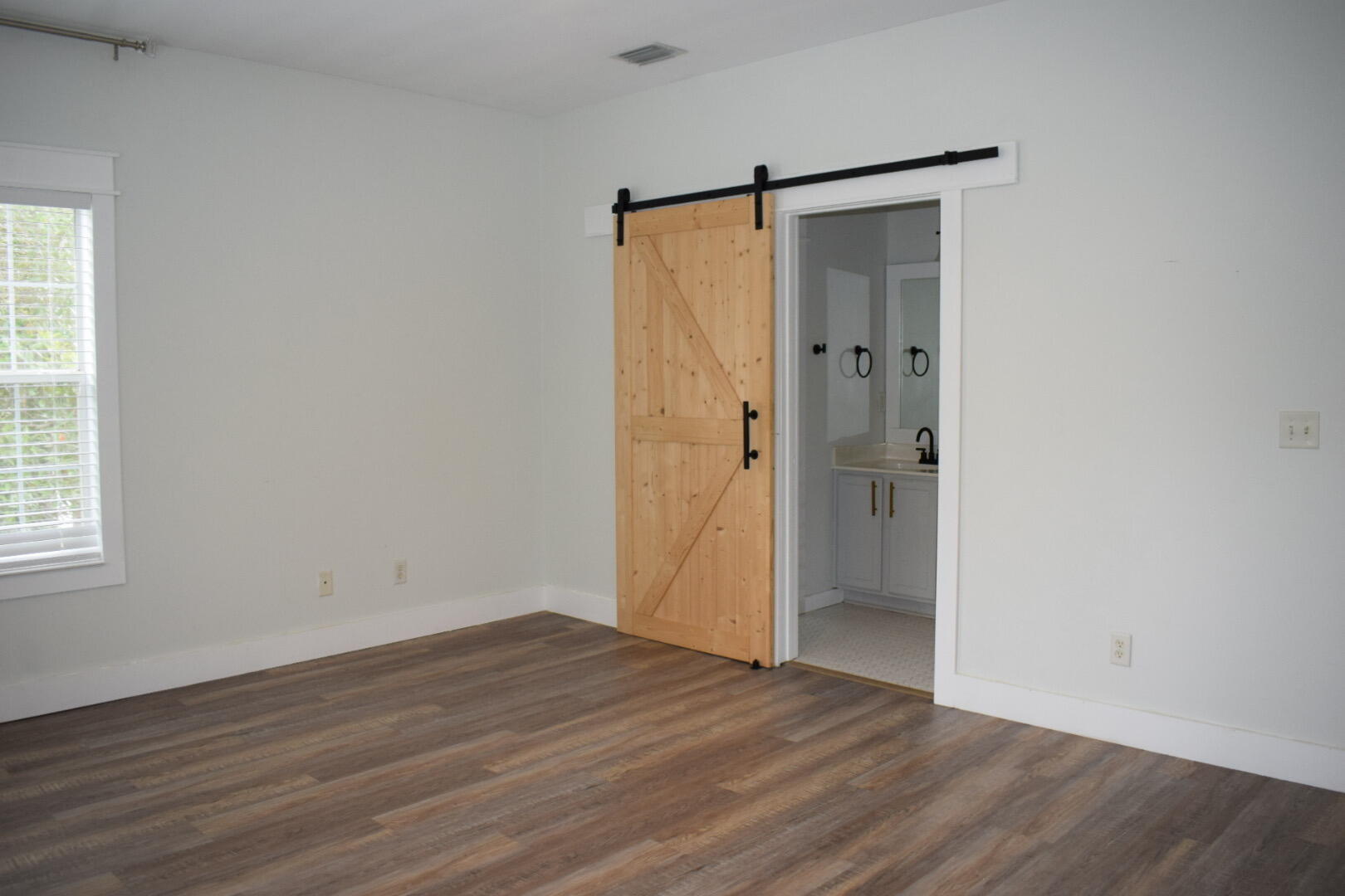 MAGNOLIA BEACH - Residential