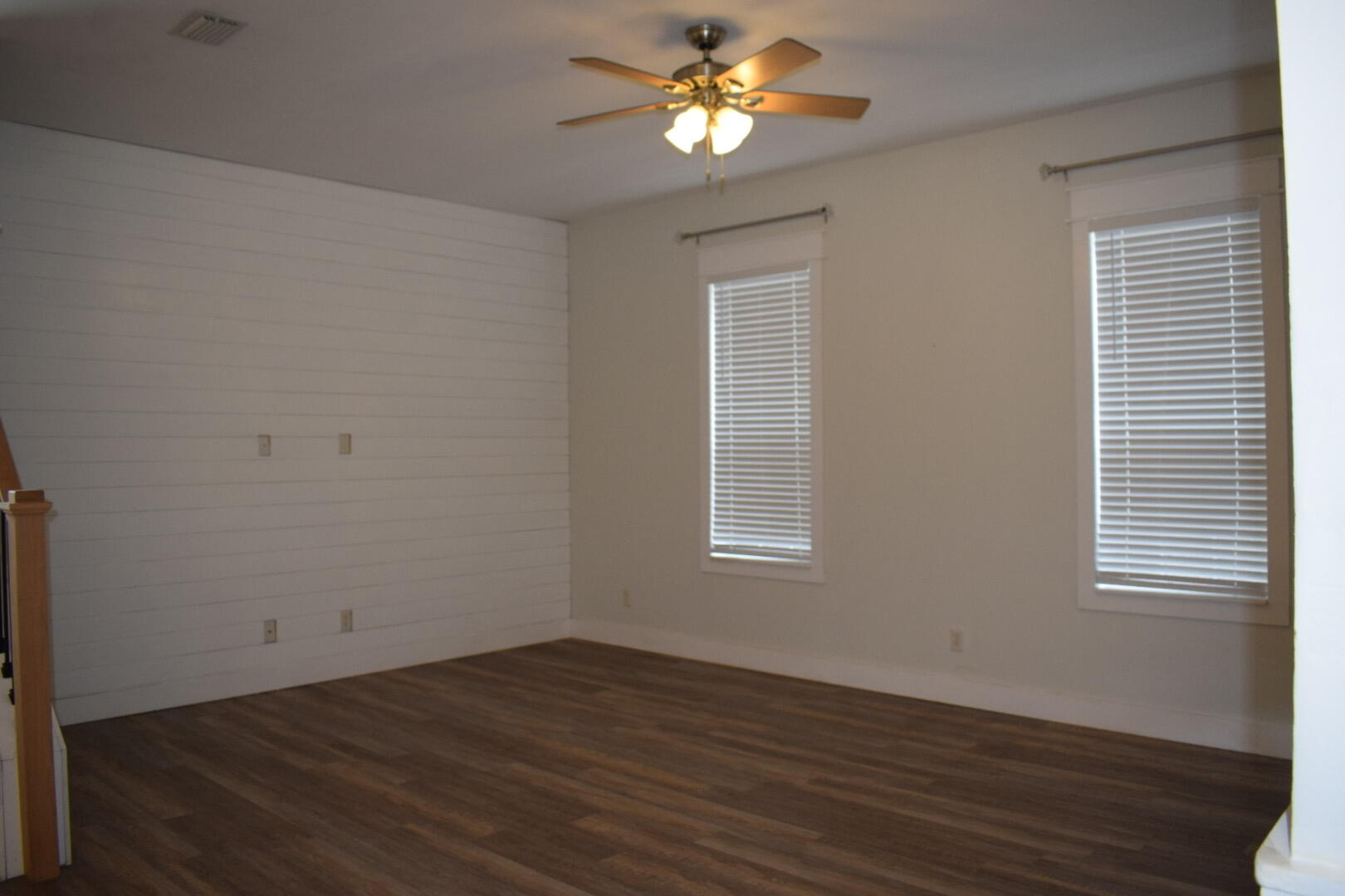 MAGNOLIA BEACH - Residential