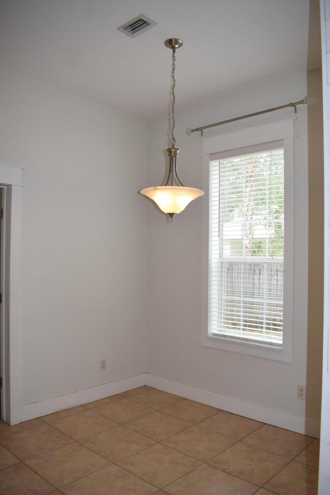 MAGNOLIA BEACH - Residential