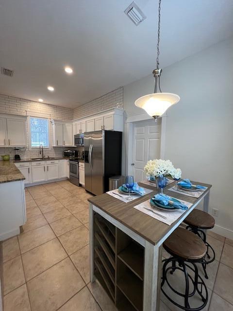 MAGNOLIA BEACH - Residential