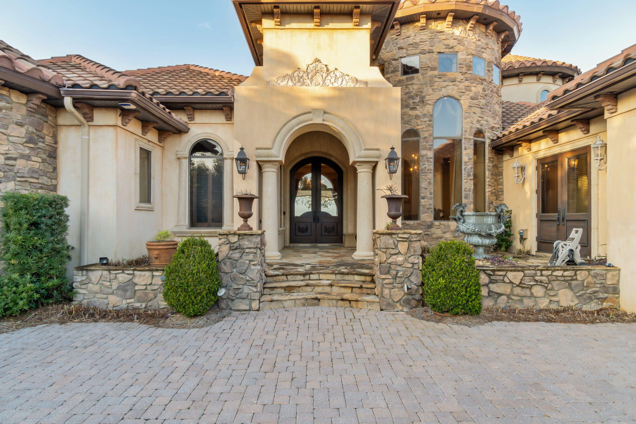 456 Captains Circle
