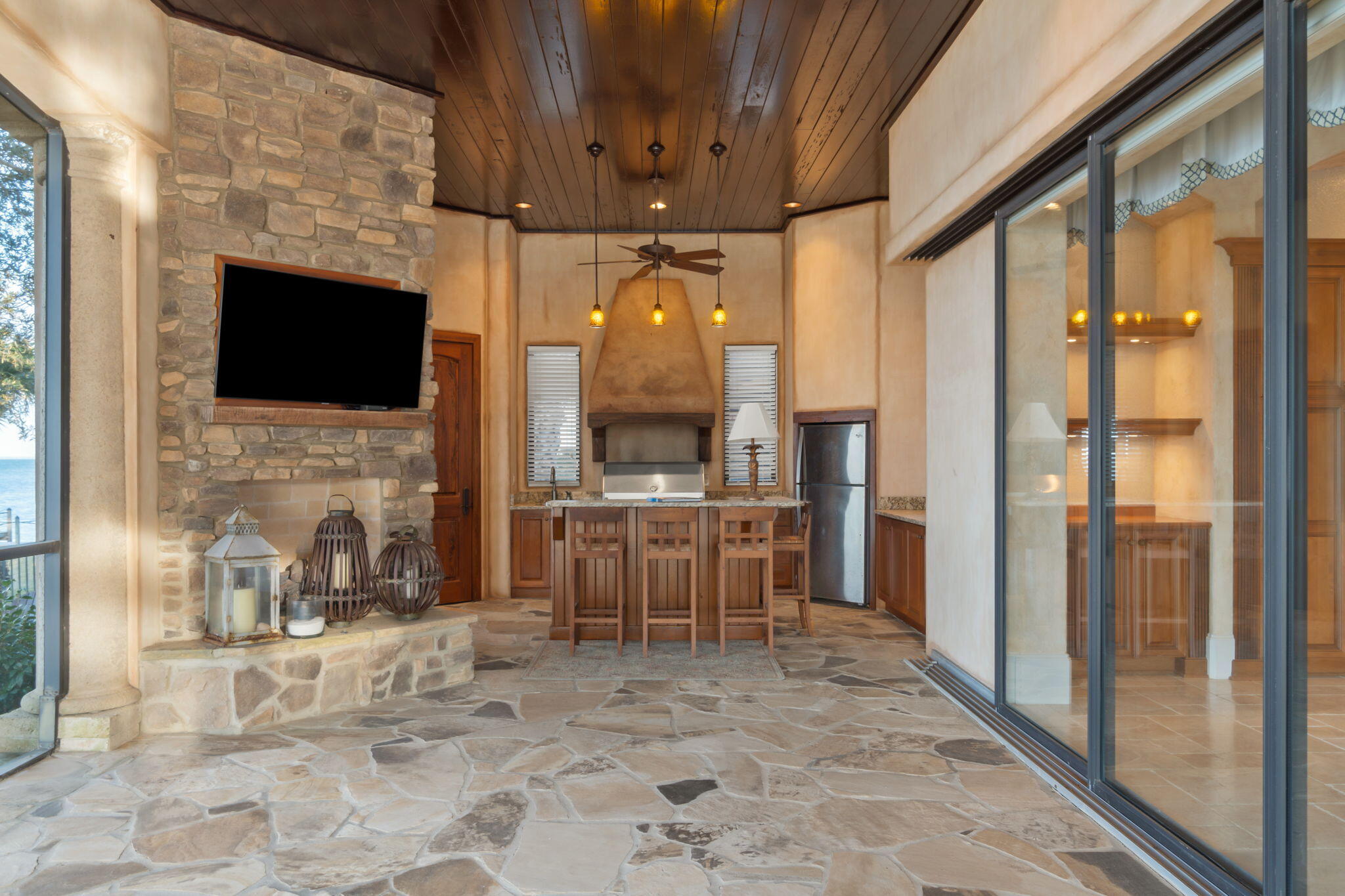Listing image 84