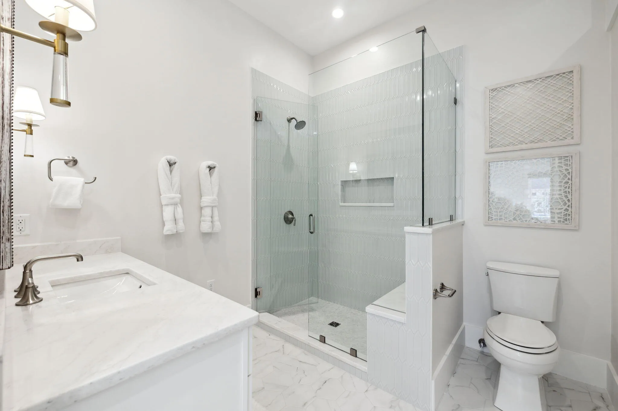 Totally remodeled Watersound Beach home with room for all your family – image 38