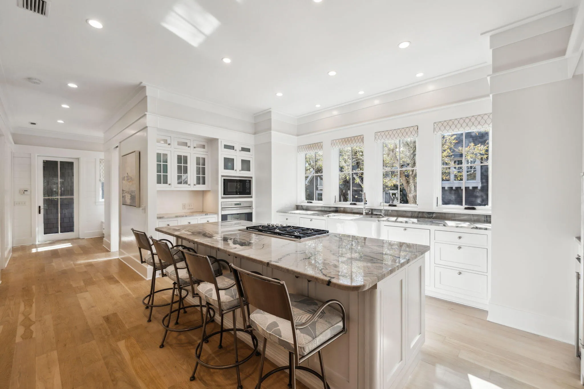 Totally remodeled Watersound Beach home with room for all your family – image 11