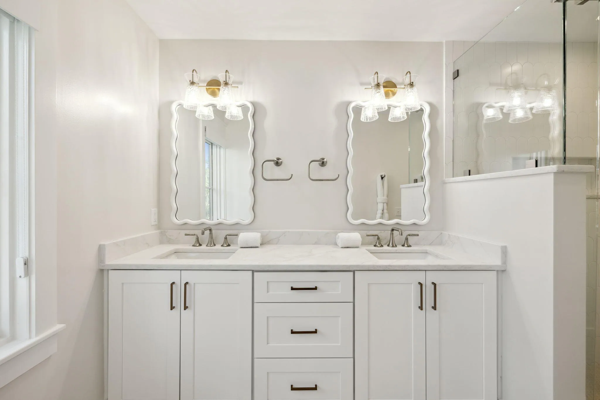Totally remodeled Watersound Beach home with room for all your family – image 42