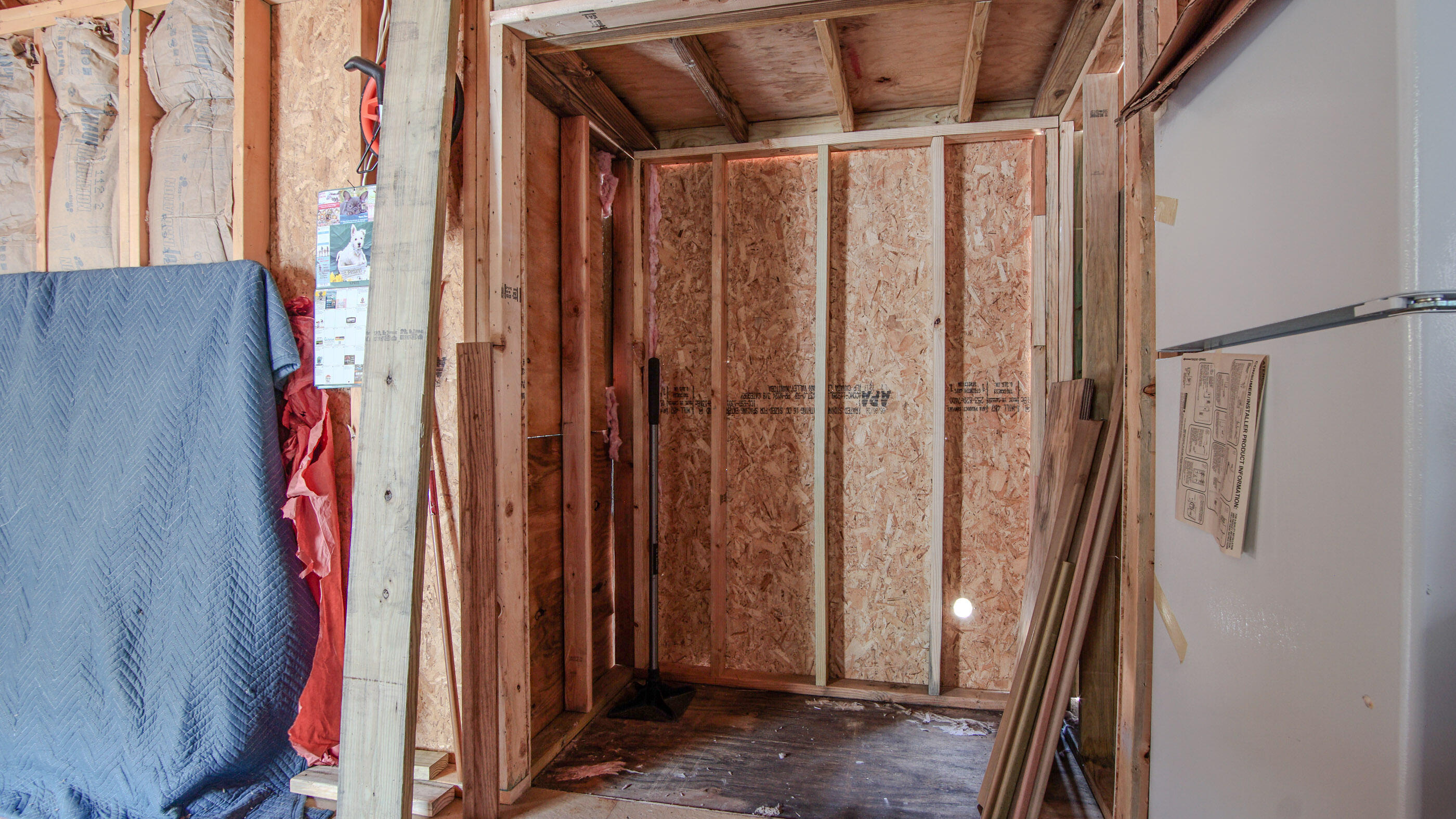 METES & BOUNDS - Land