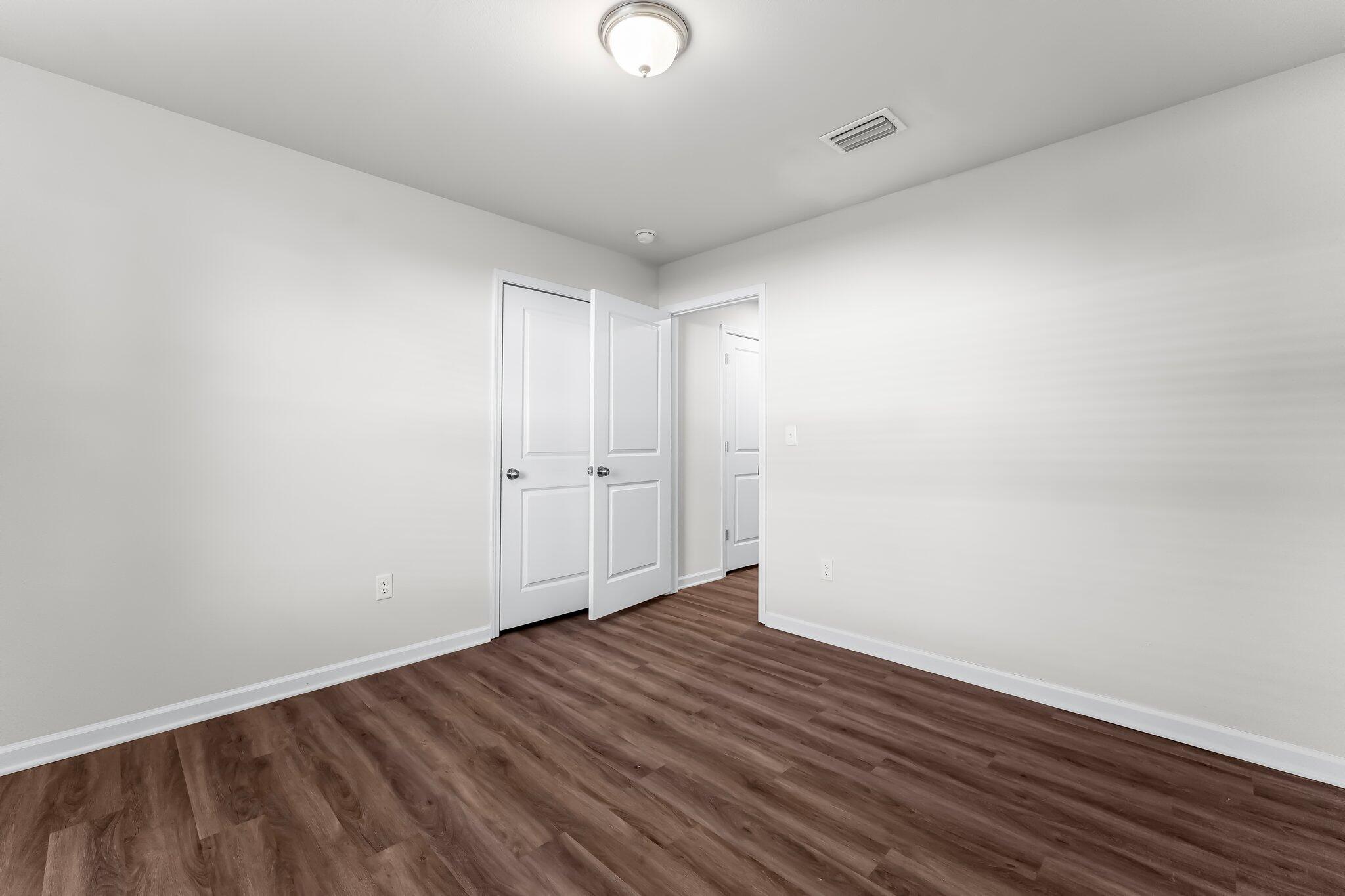 CROSS CREEK - Residential Lease