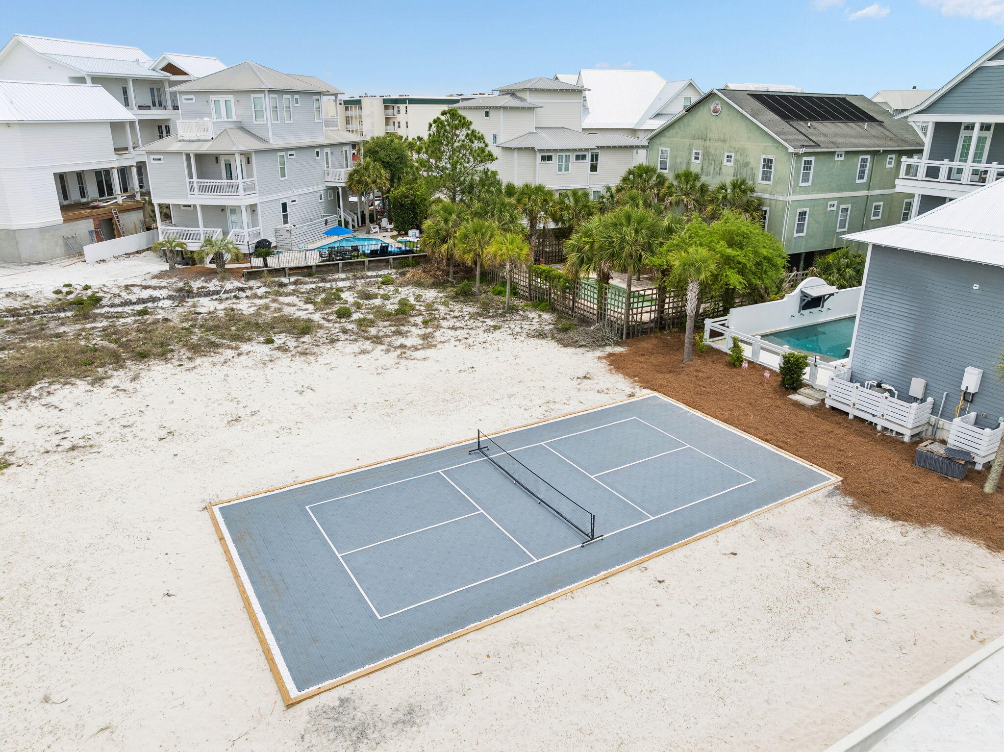 WALK OVER DUNES - Residential