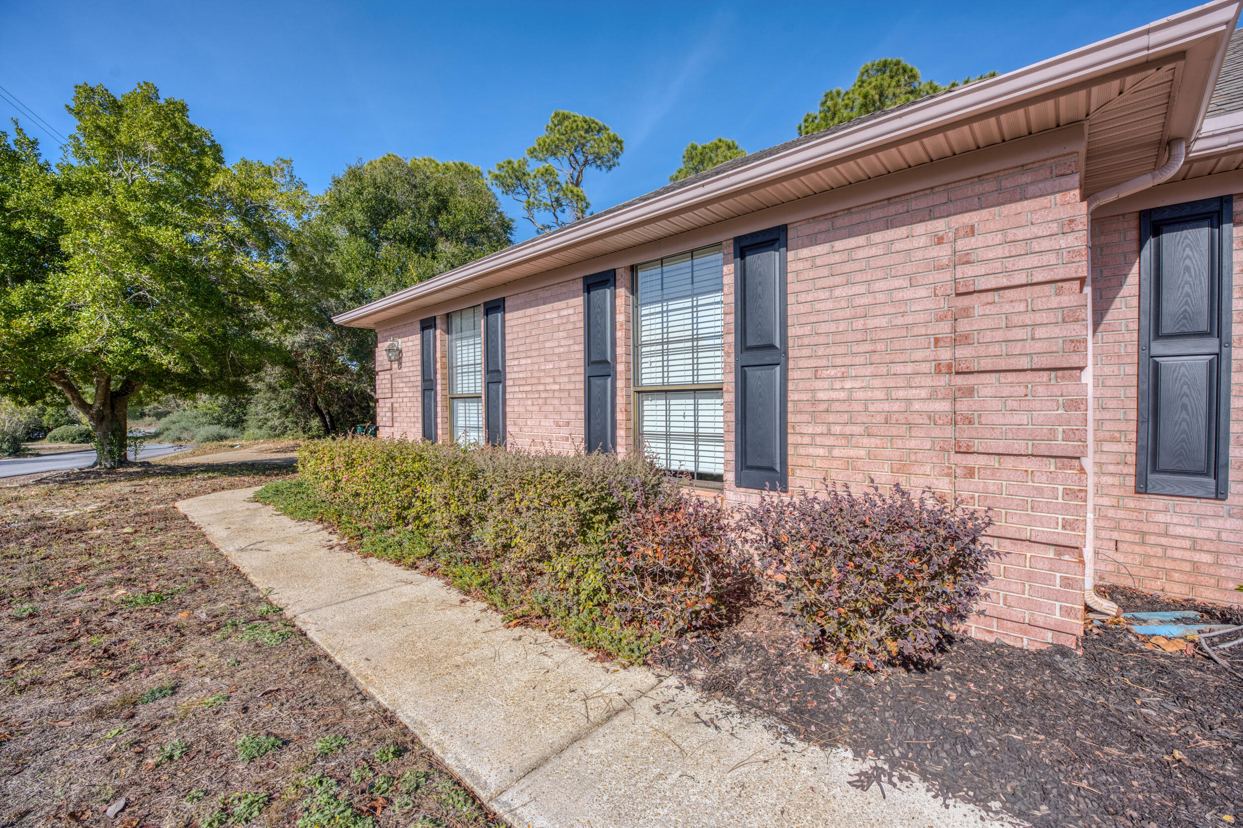 MARINERS COVE - Residential