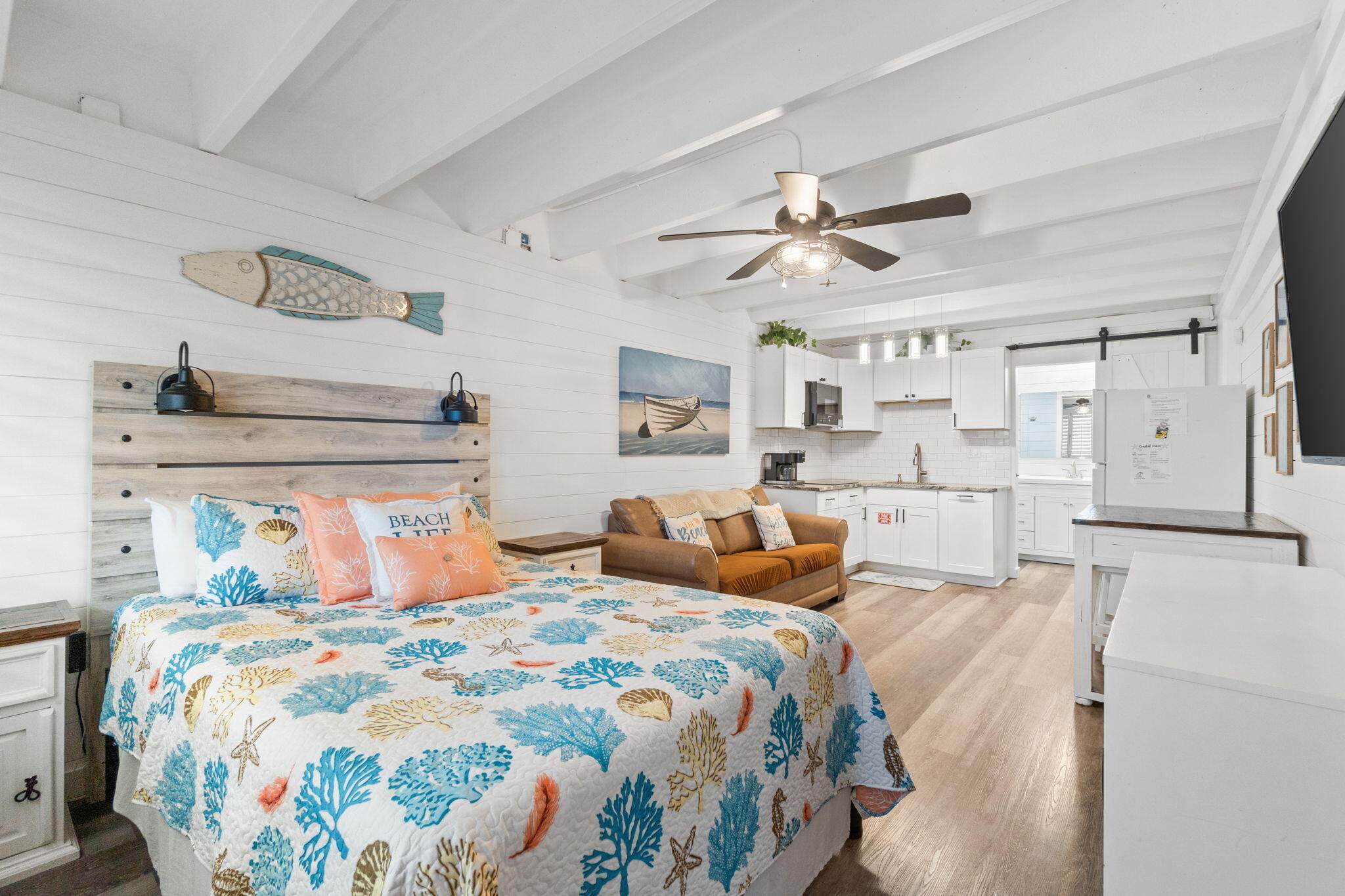 Fontainebleau Terrace - Residential