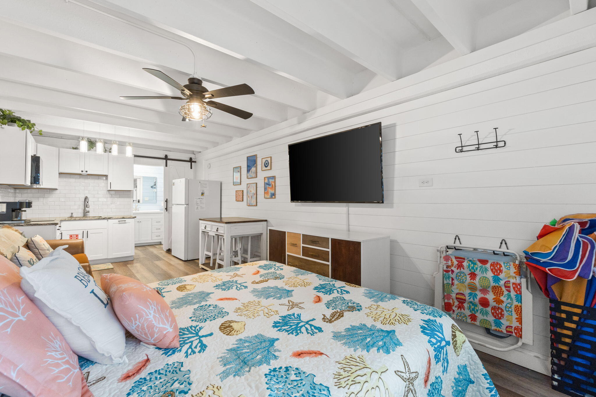 Fontainebleau Terrace - Residential