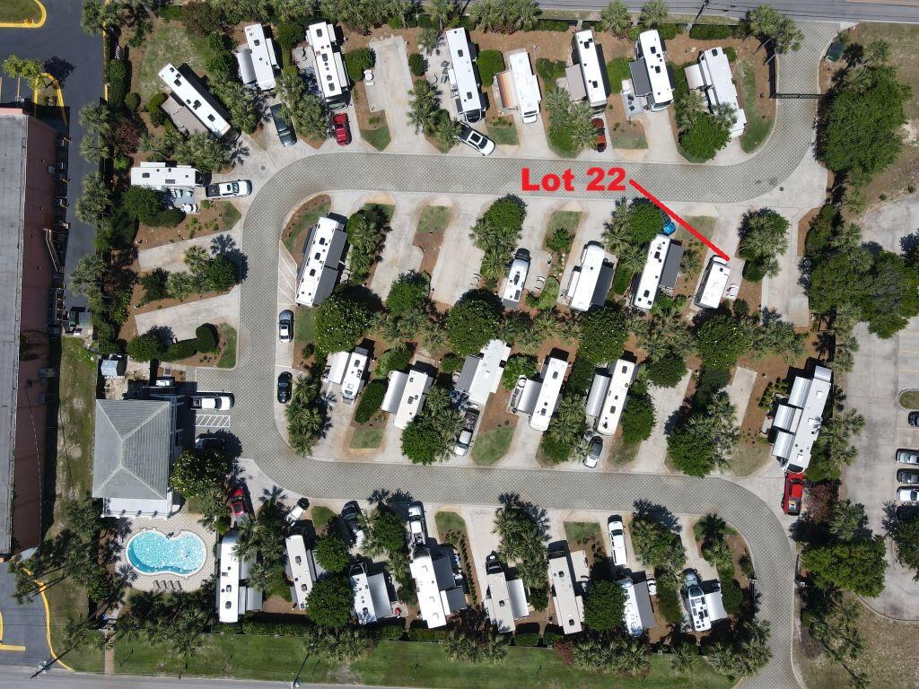 DESTIN RV BEACH RESORT - Land