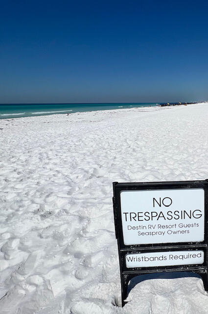 DESTIN RV BEACH RESORT - Land