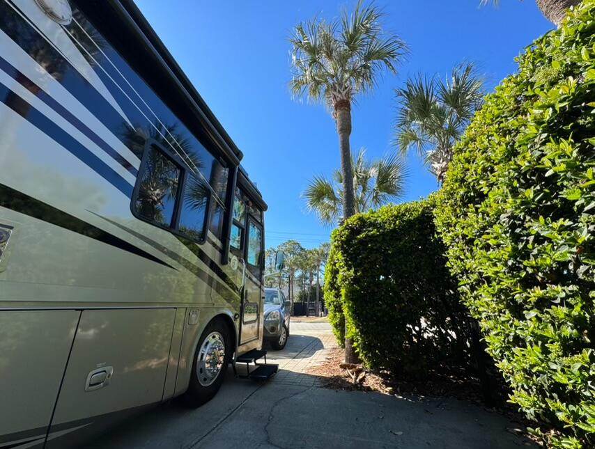 DESTIN RV BEACH RESORT - Land
