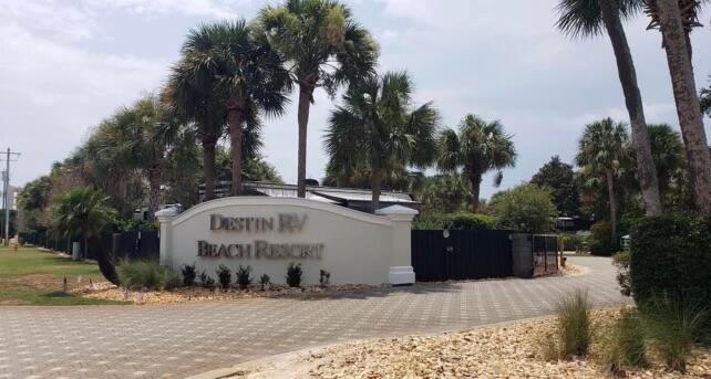 DESTIN RV BEACH RESORT - Land