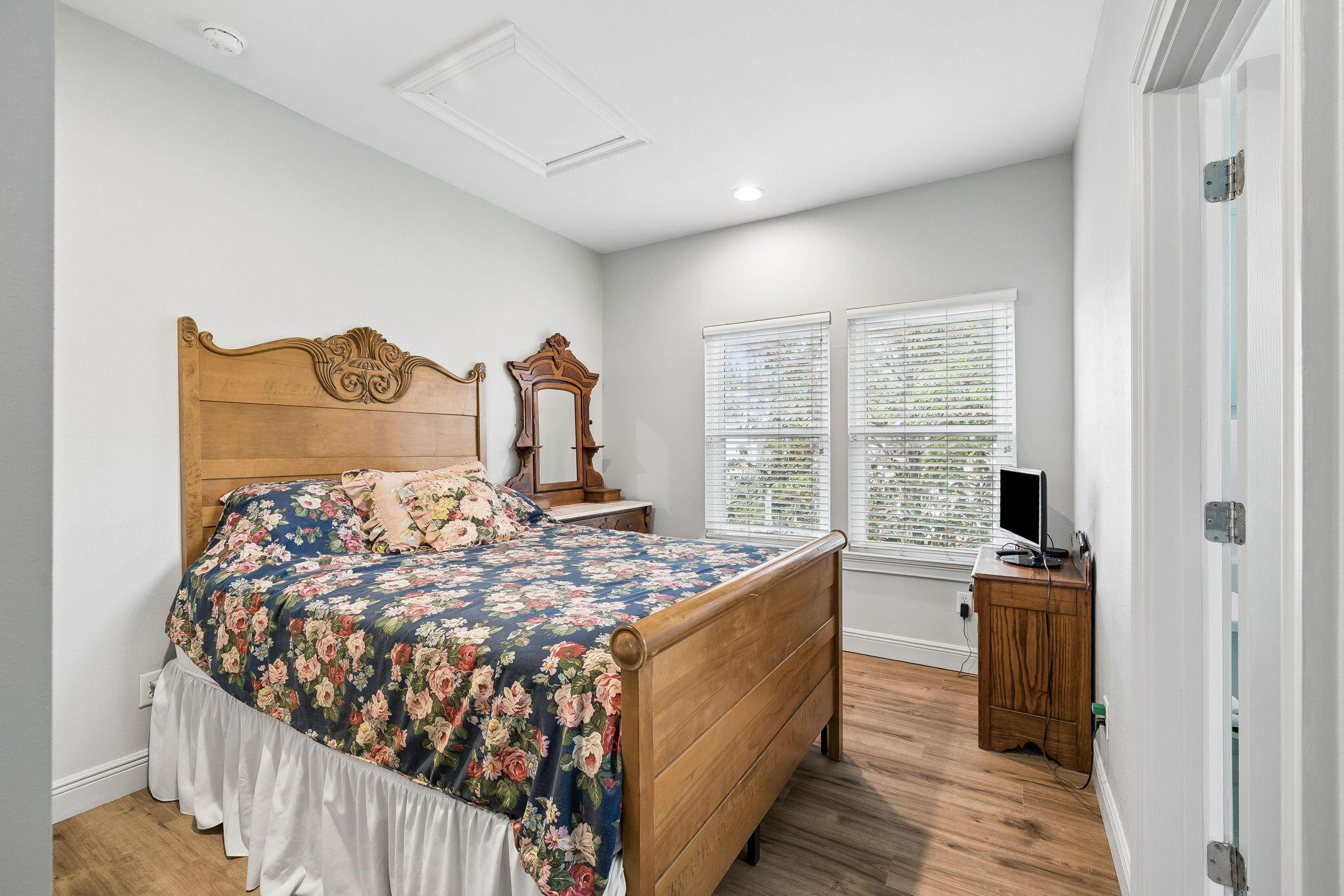 FAIRWAY VILLAS - Residential