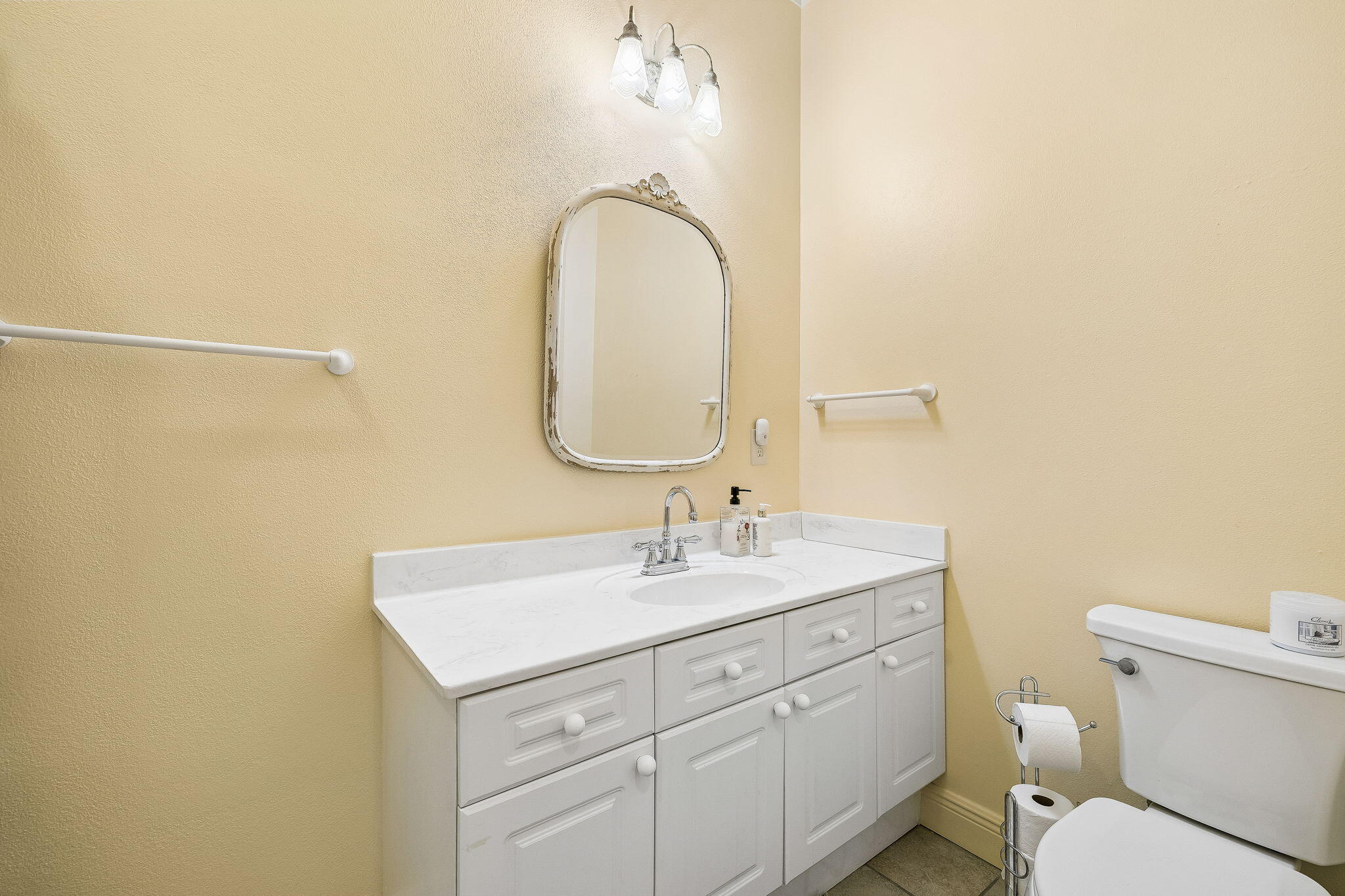 FAIRWAY VILLAS - Residential