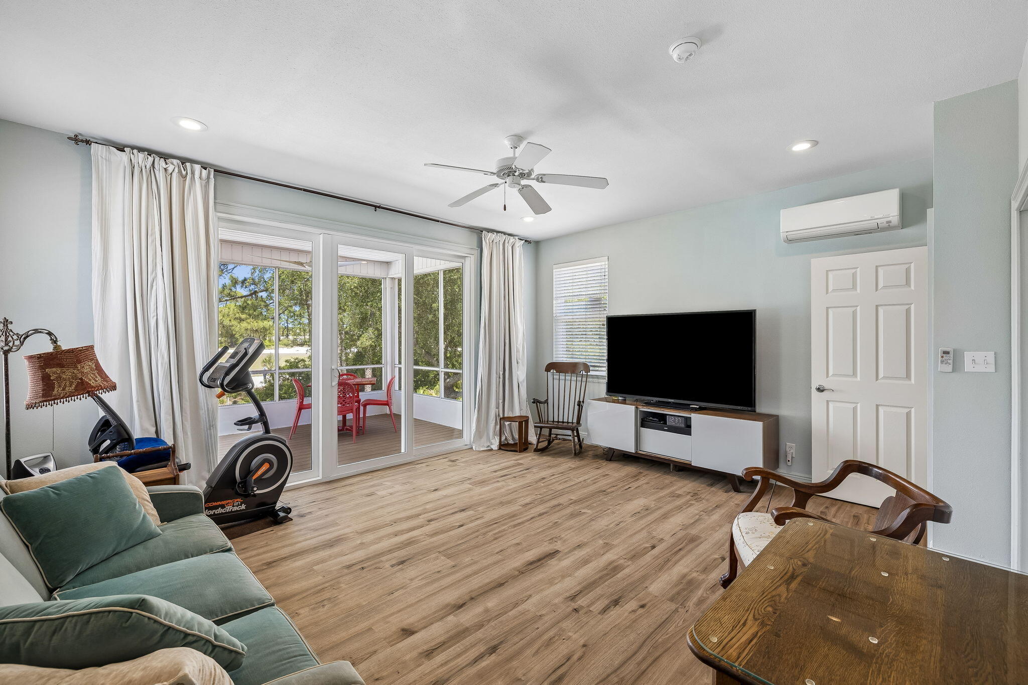 FAIRWAY VILLAS - Residential
