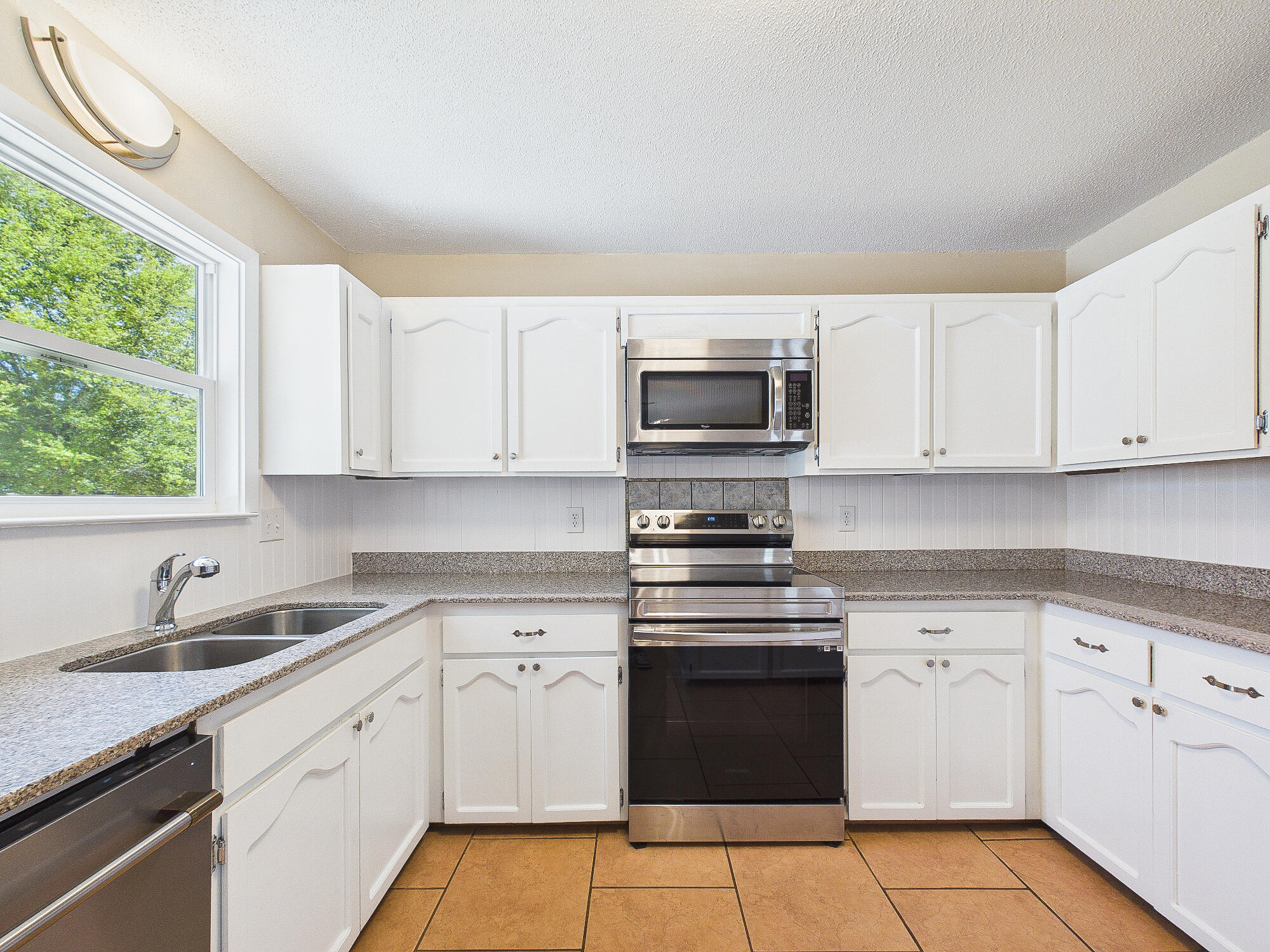 HILLTOP ACRES - Residential